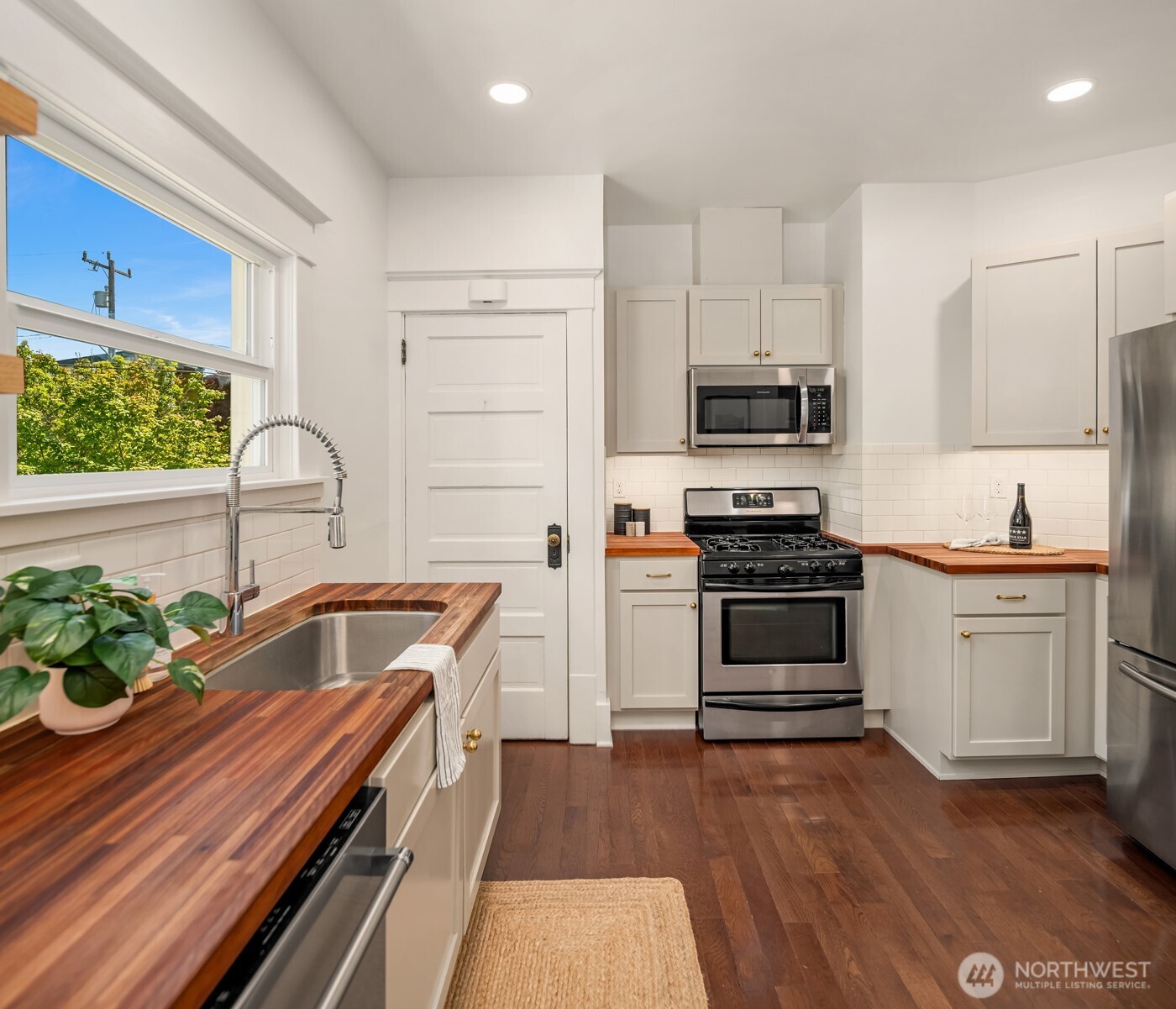 1132 Nw 56th Street Property Photo 12