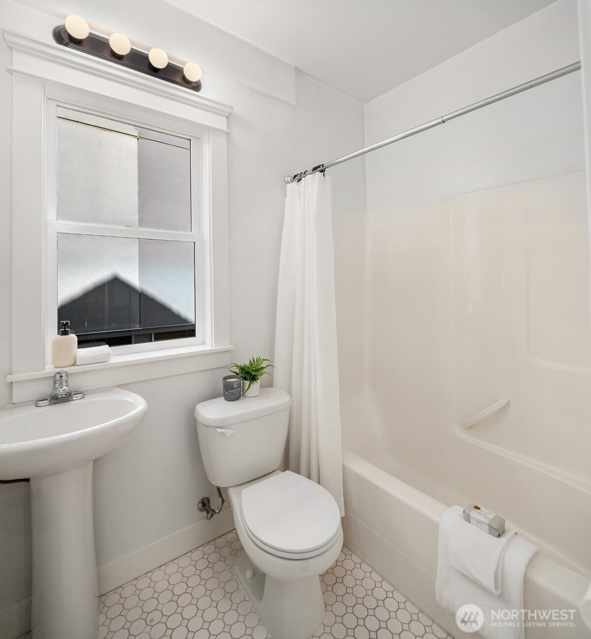 1132 Nw 56th Street Property Photo 16