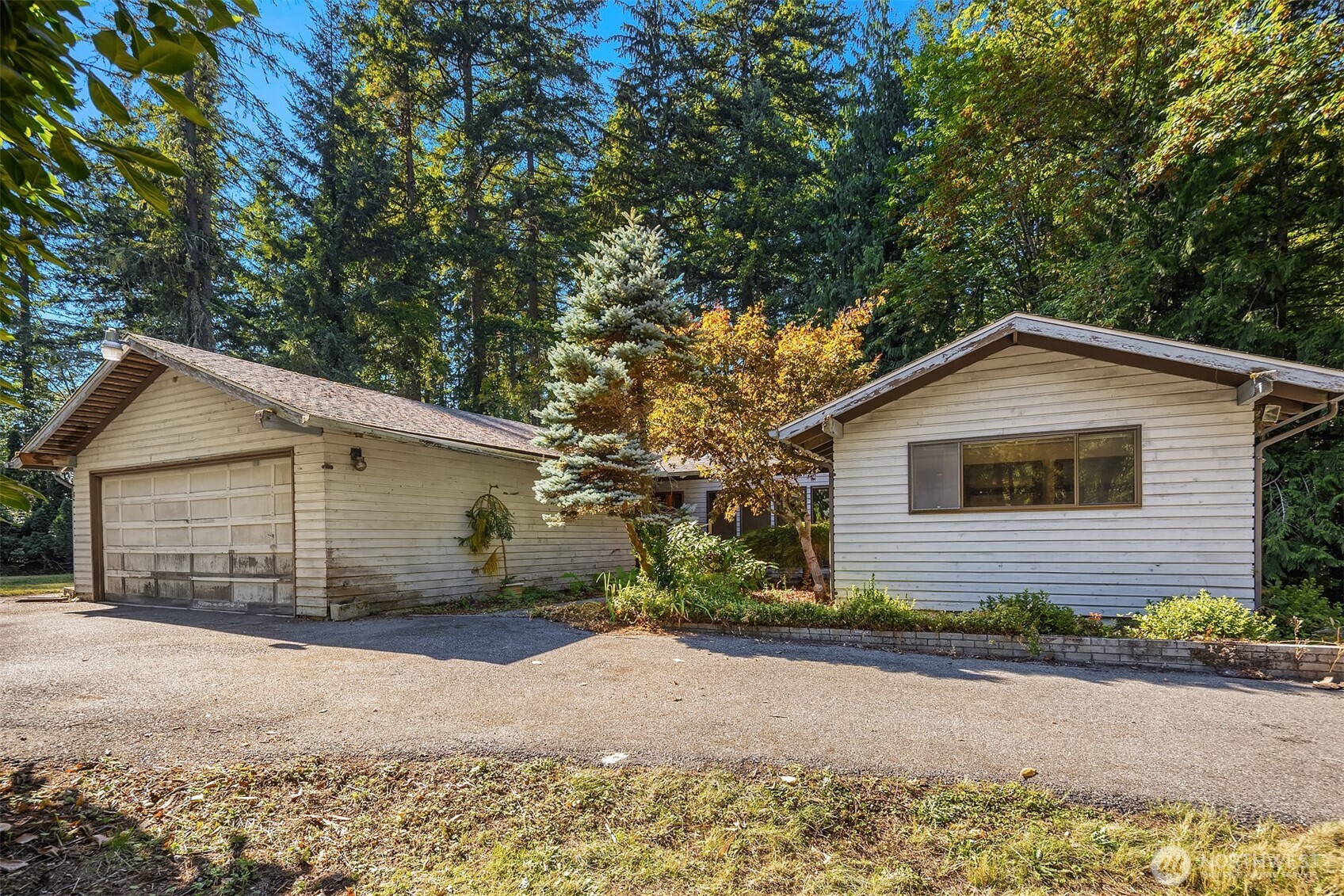 7001 242nd Avenue Property Photo 2