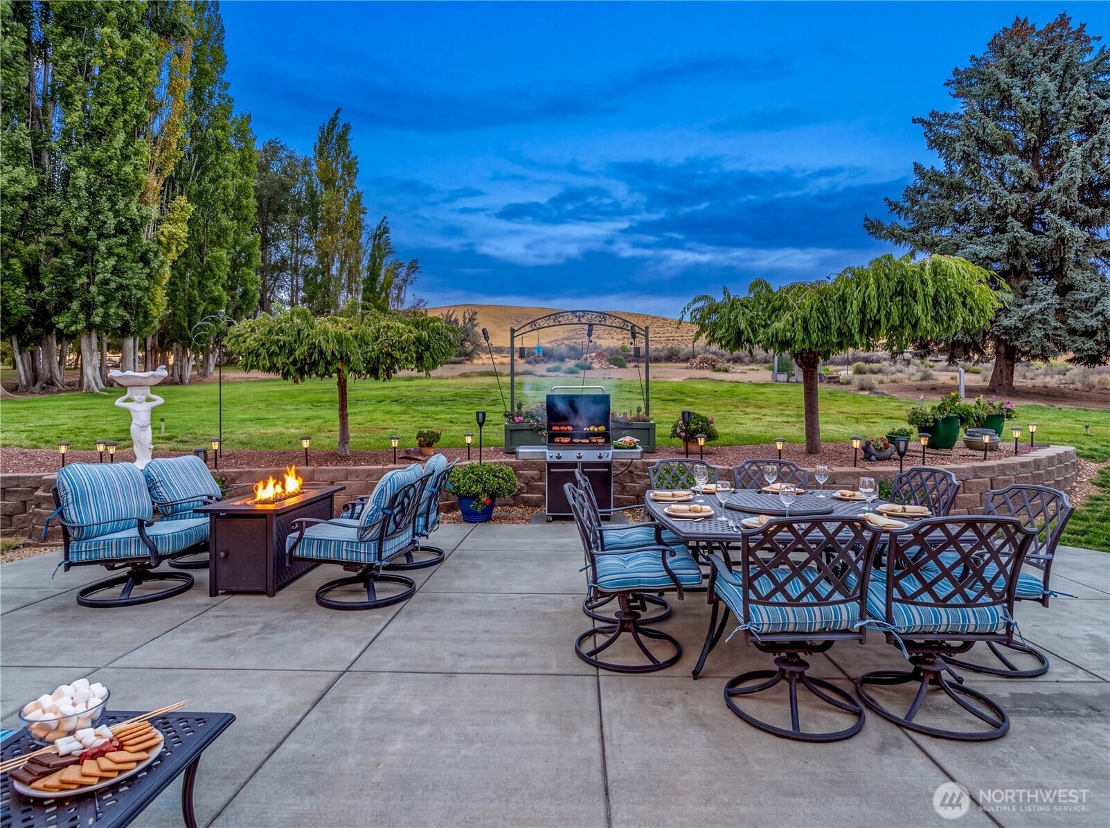 5378 Painted Hills Property Photo 3