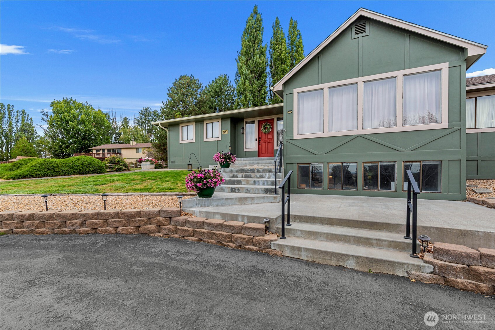 5378 Painted Hills Property Photo 4
