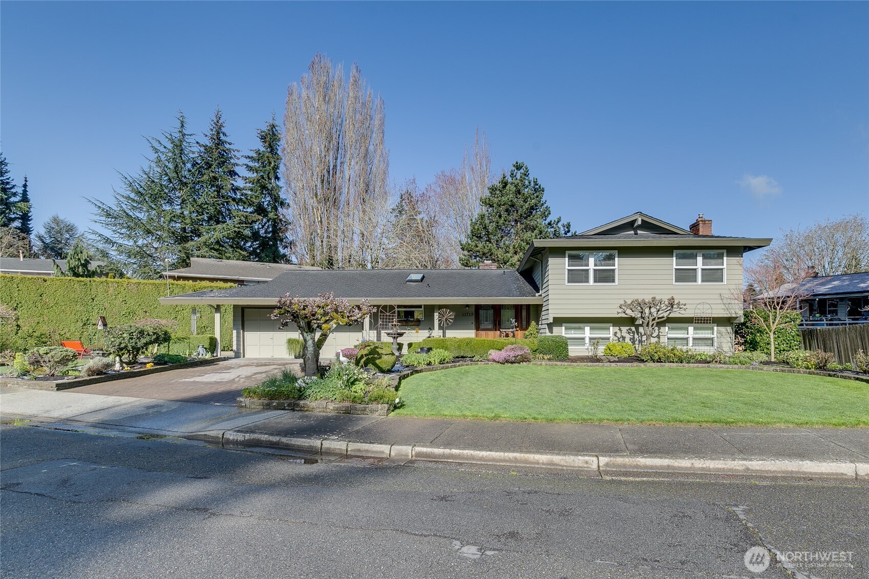 11719 103rd Avenue Property Photo 1