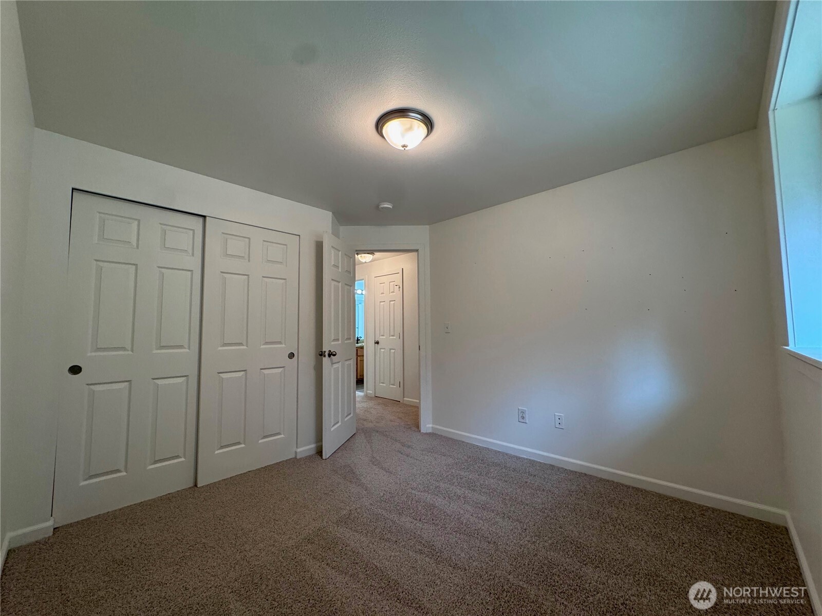 9105 176th St B Property Photo 8