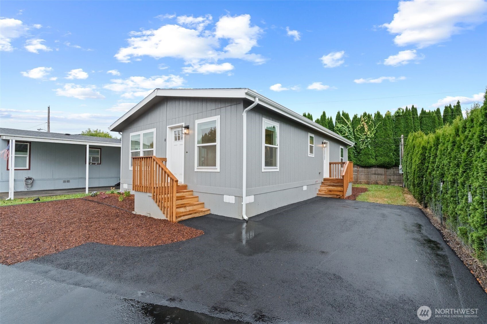 1635 West Side Highway 8 Property Photo 1