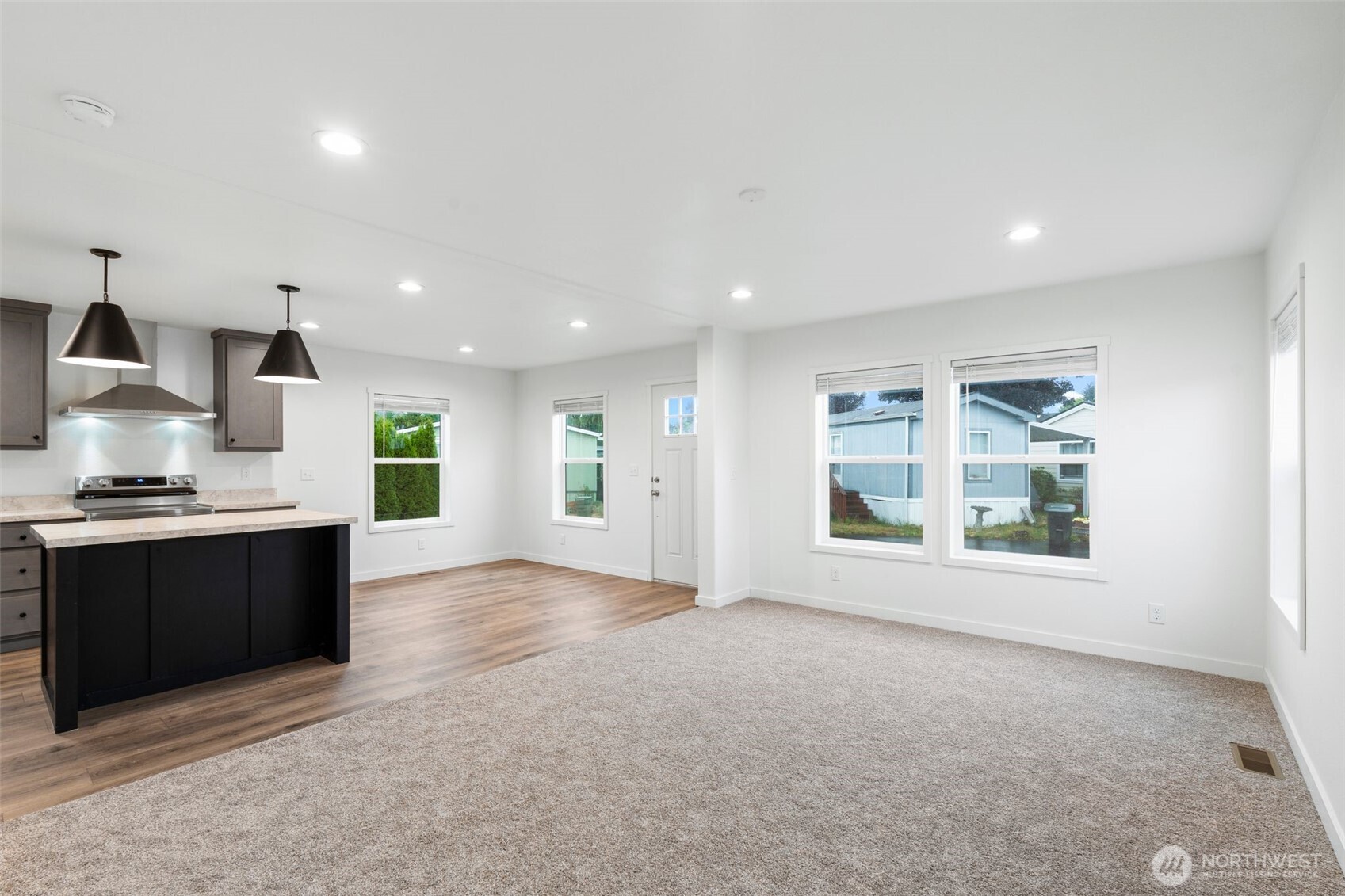 1635 West Side Highway 8 Property Photo 4