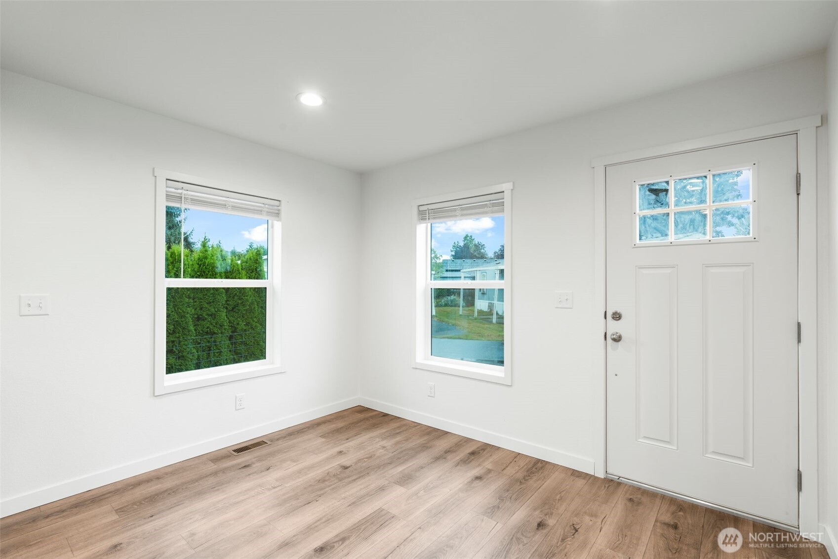 1635 West Side Highway 8 Property Photo 5