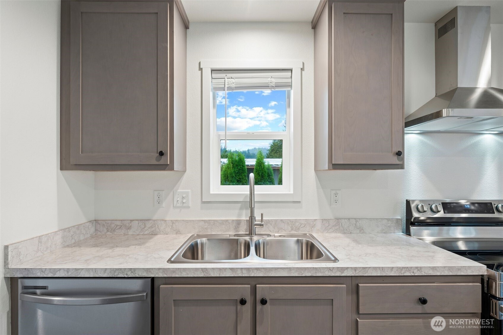 1635 West Side Highway 8 Property Photo 16