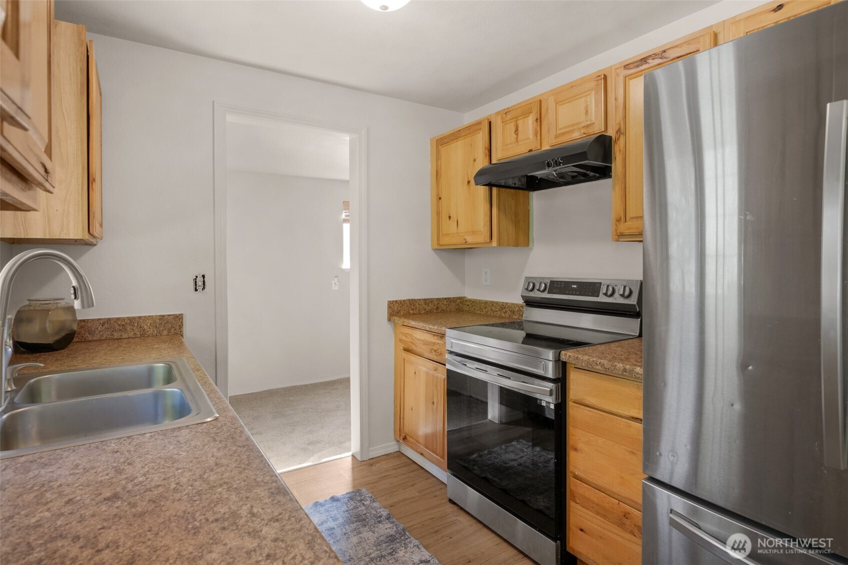 1401 Maple Avenue Property Photo 4