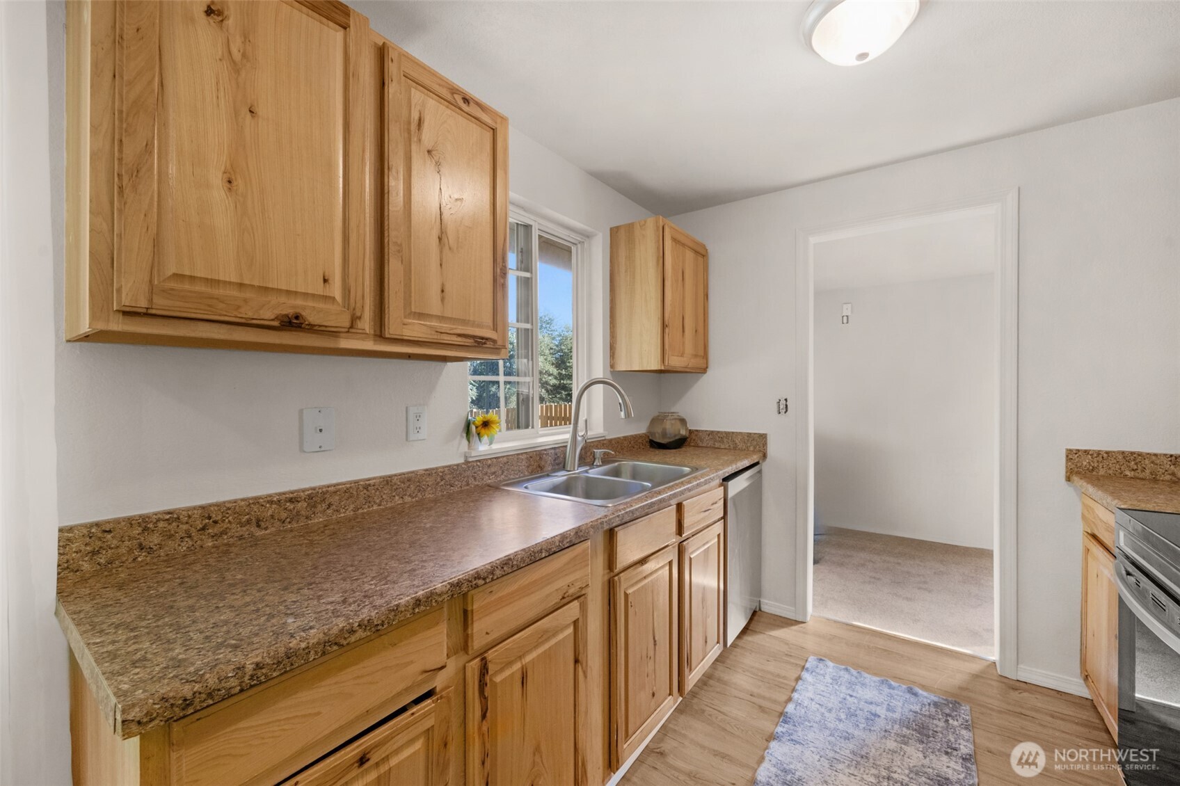 1401 Maple Avenue Property Photo 5