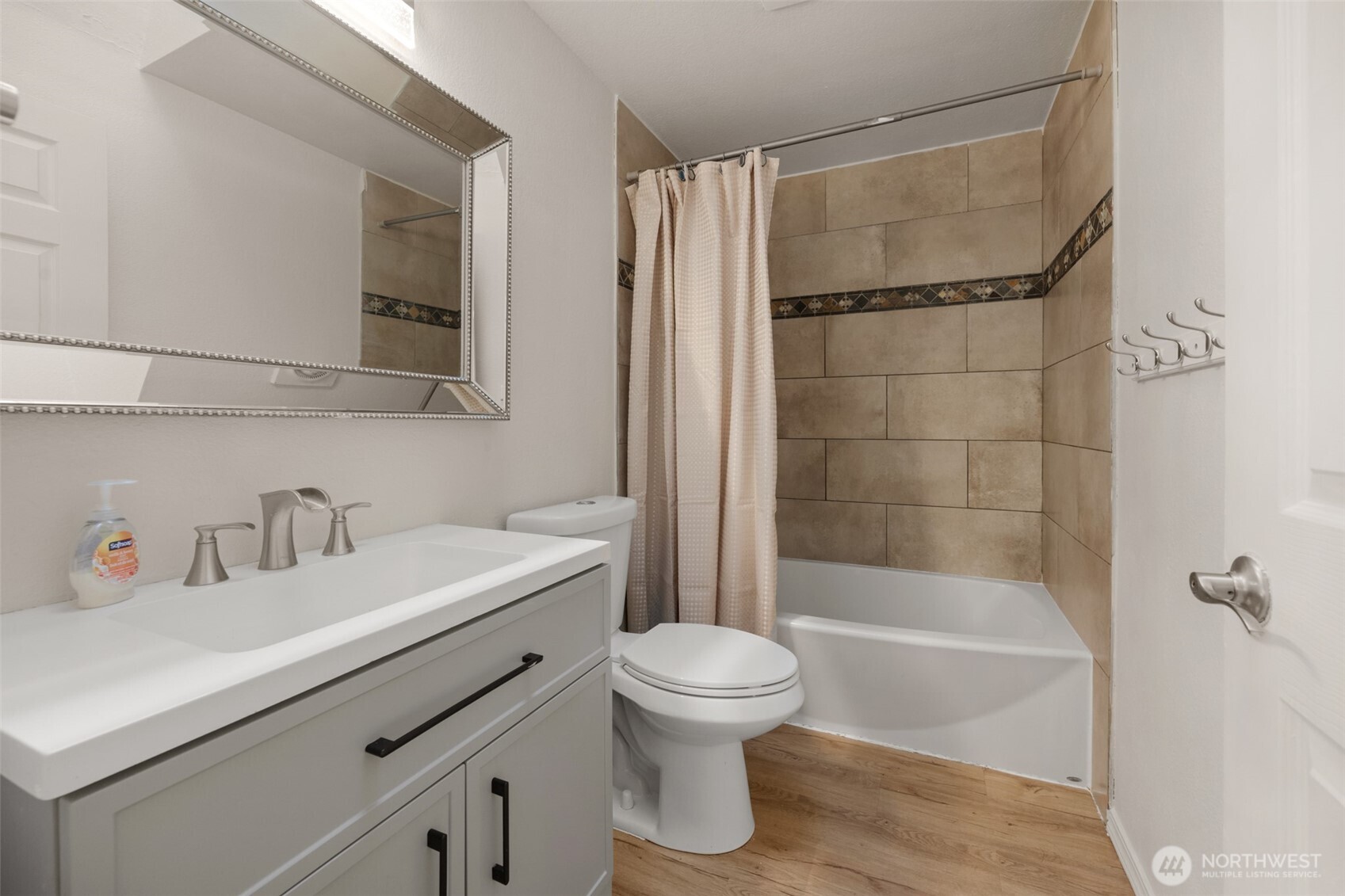 1401 Maple Avenue Property Photo 12