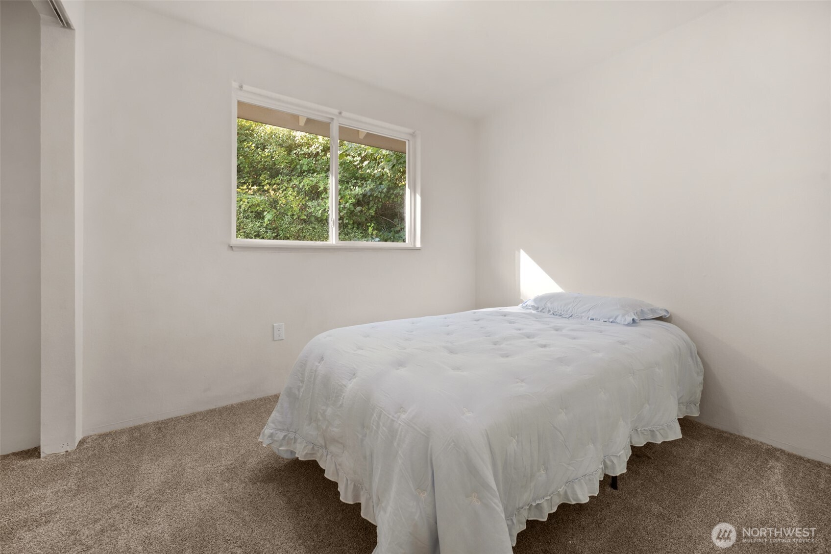 1401 Maple Avenue Property Photo 14