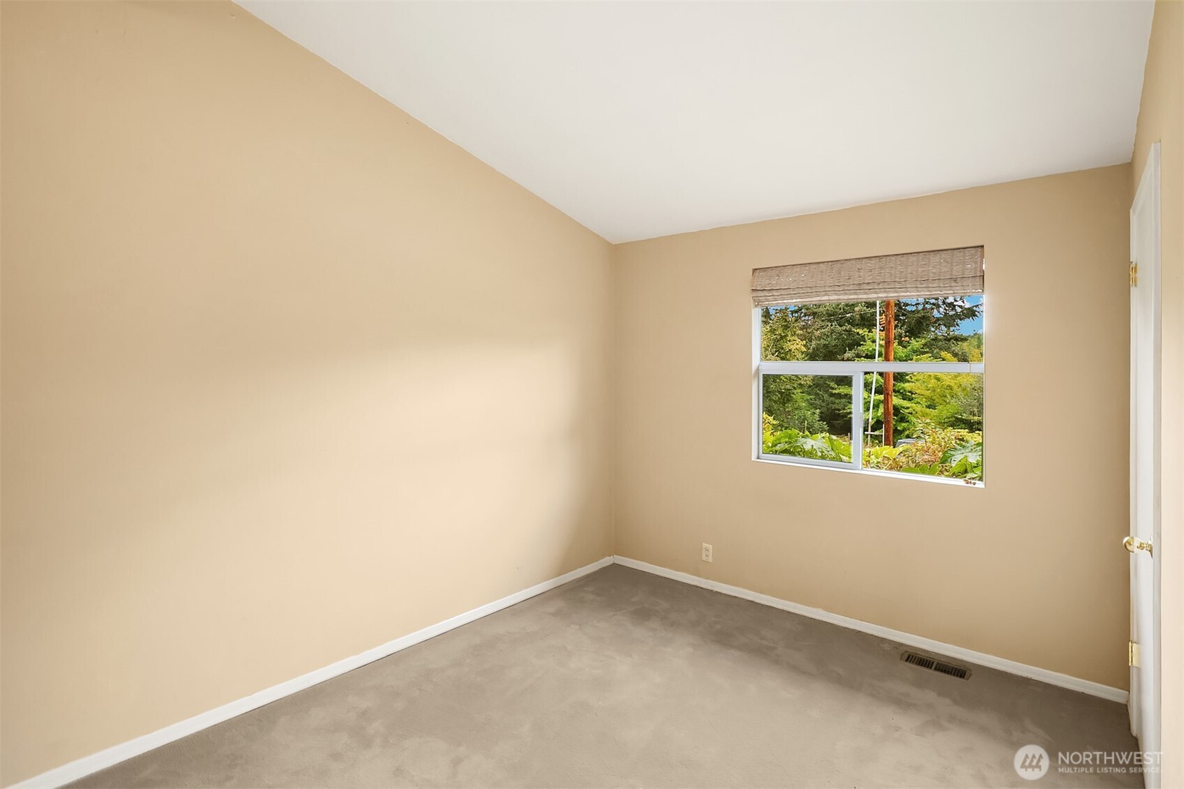 12657 Ne 7th Street Property Photo 16