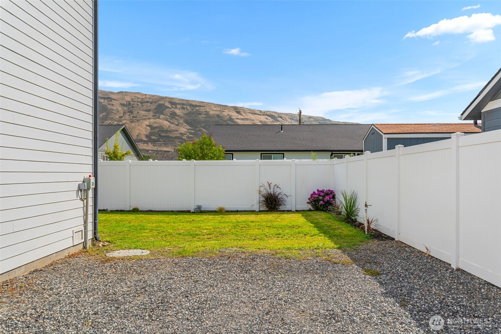 1447 Curtis Drive Property Photo 9
