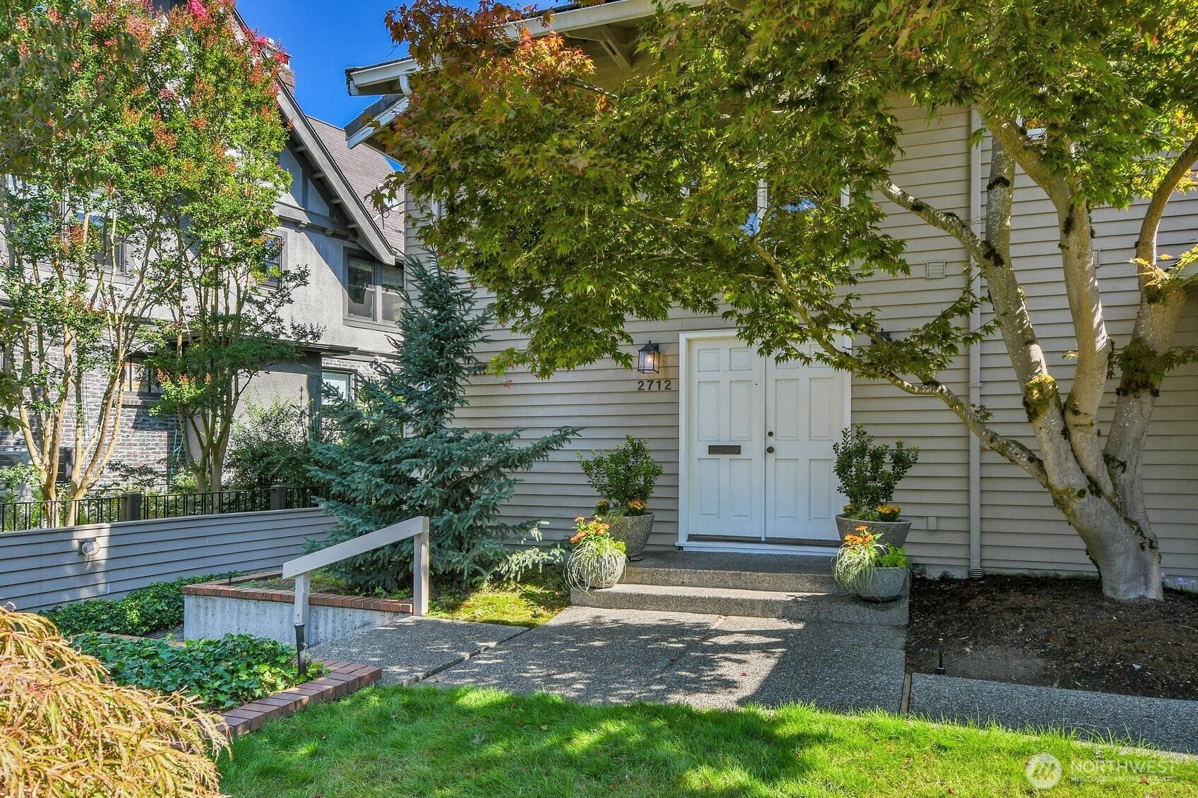 2712 Mount Saint Helens Place Property Photo 3