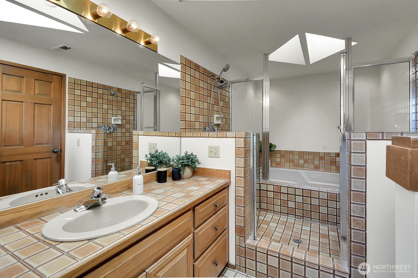 2712 Mount Saint Helens Place Property Photo 23