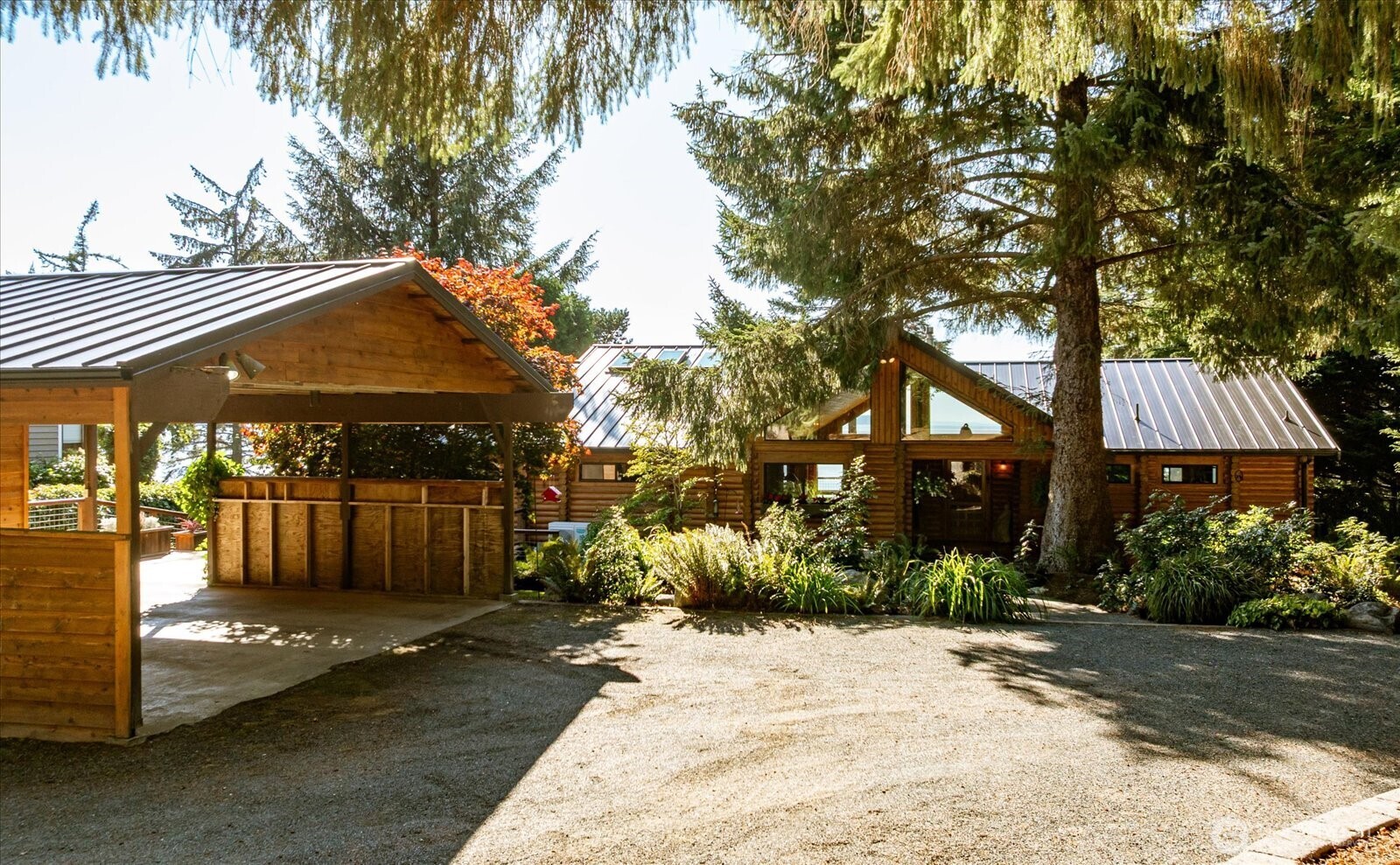 1660 Seacrest Lane Property Photo 3