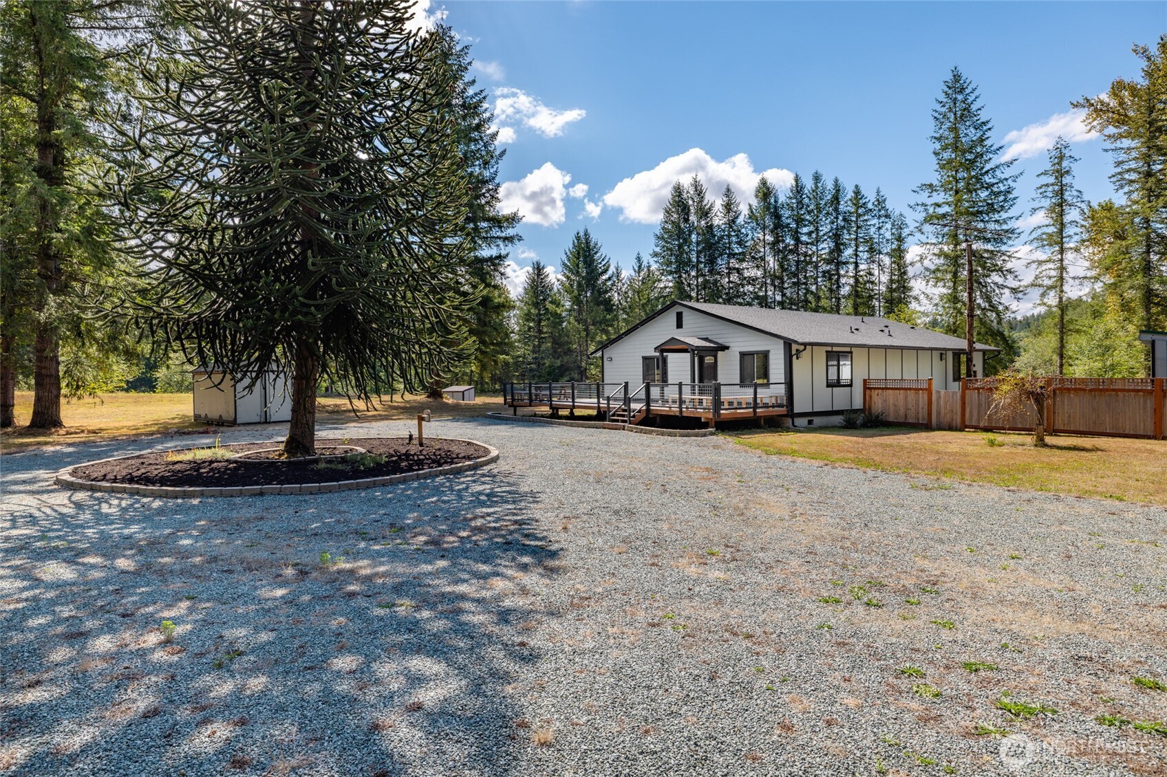 11911 Reiner Road Property Photo 2