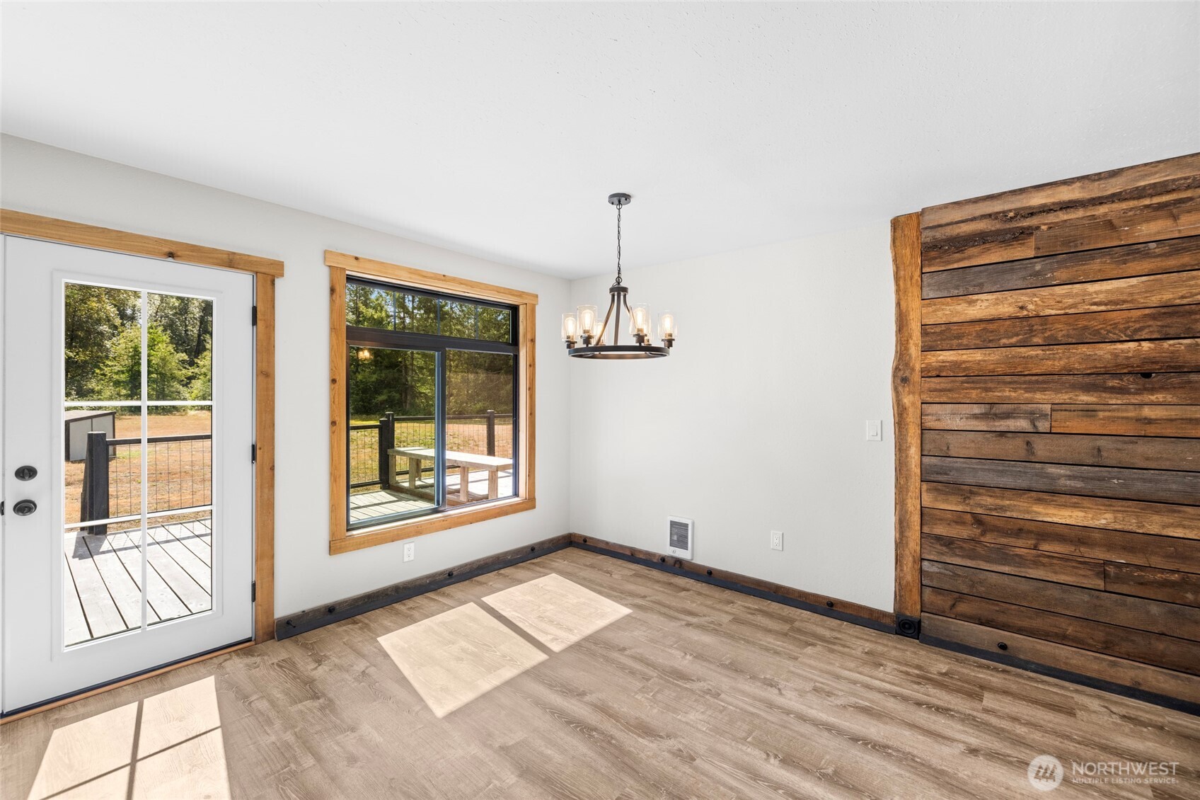 11911 Reiner Road Property Photo 13