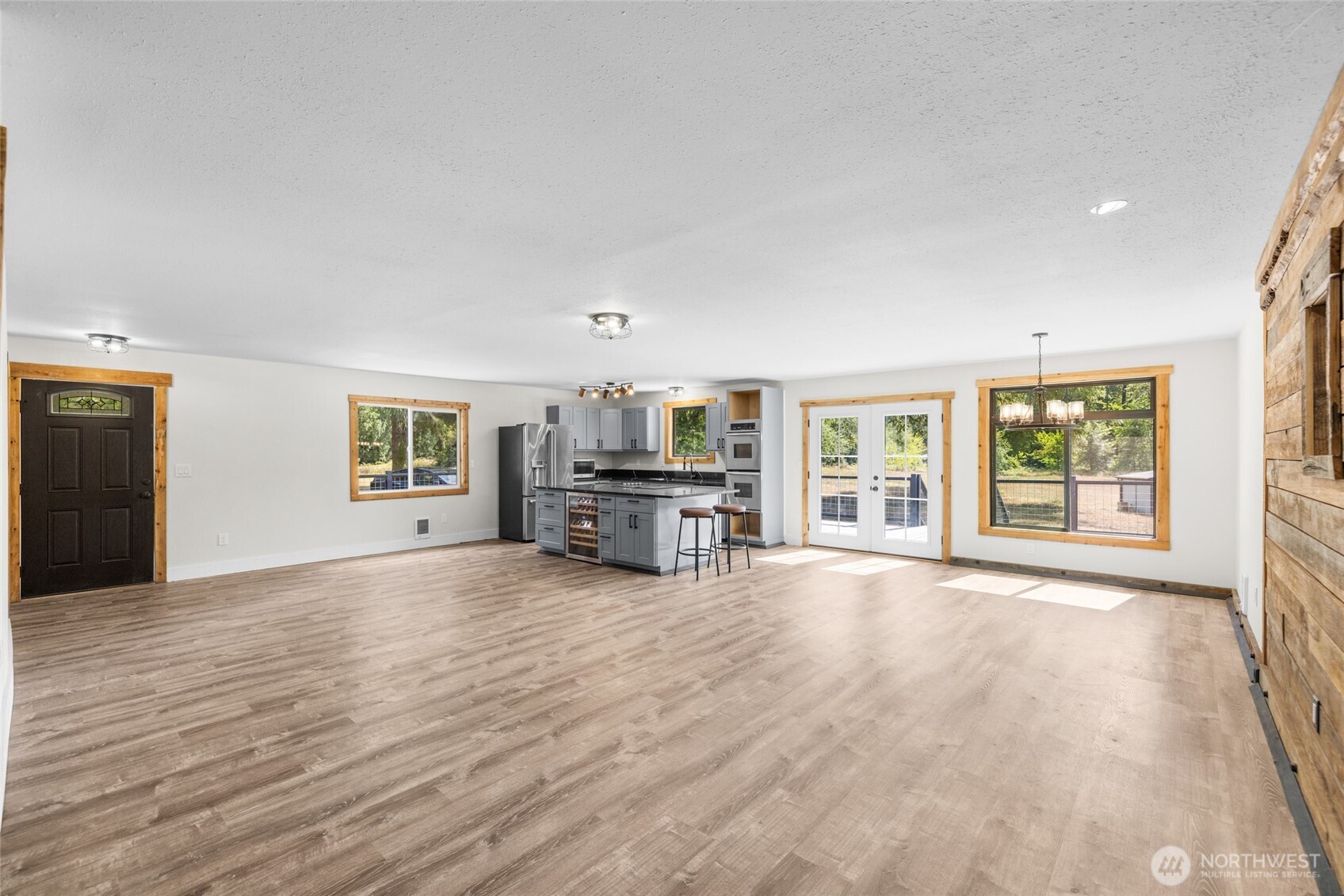 11911 Reiner Road Property Photo 15