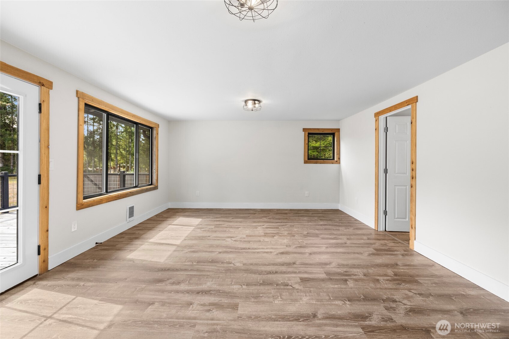 11911 Reiner Road Property Photo 23
