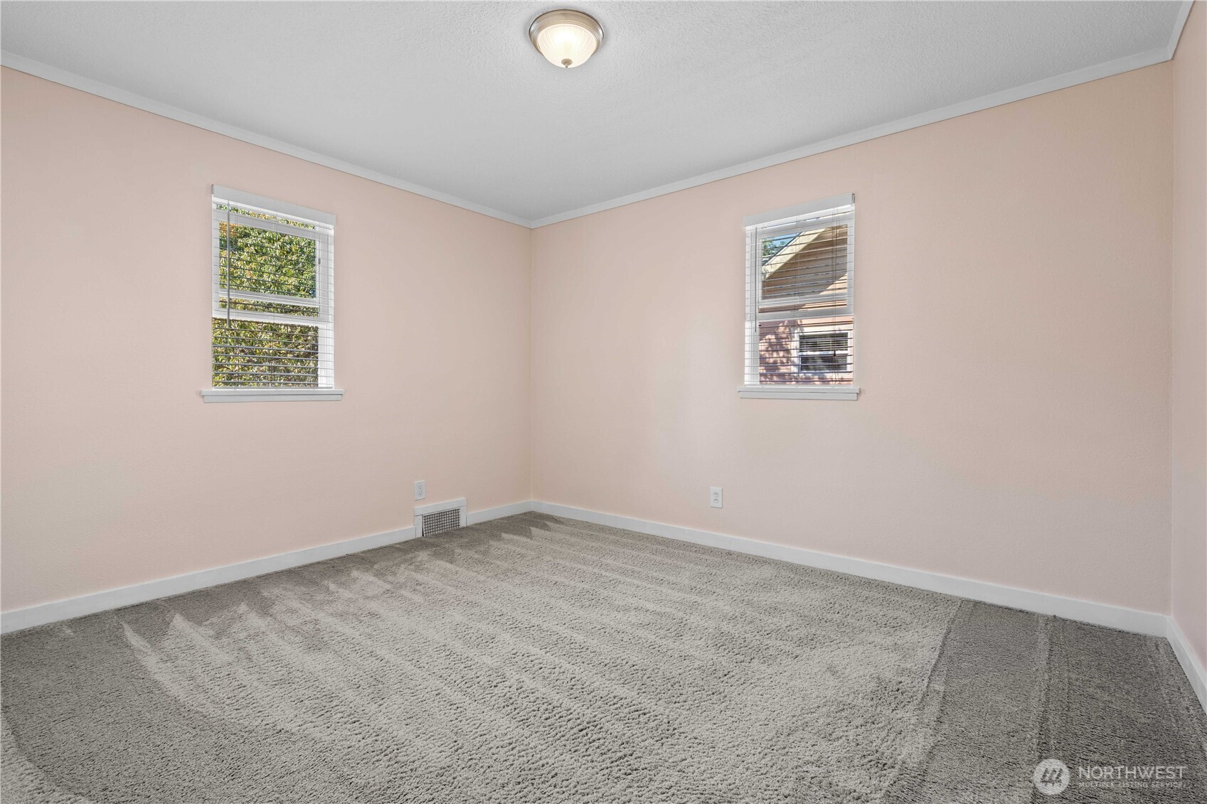 2340 S M Street Property Photo 12