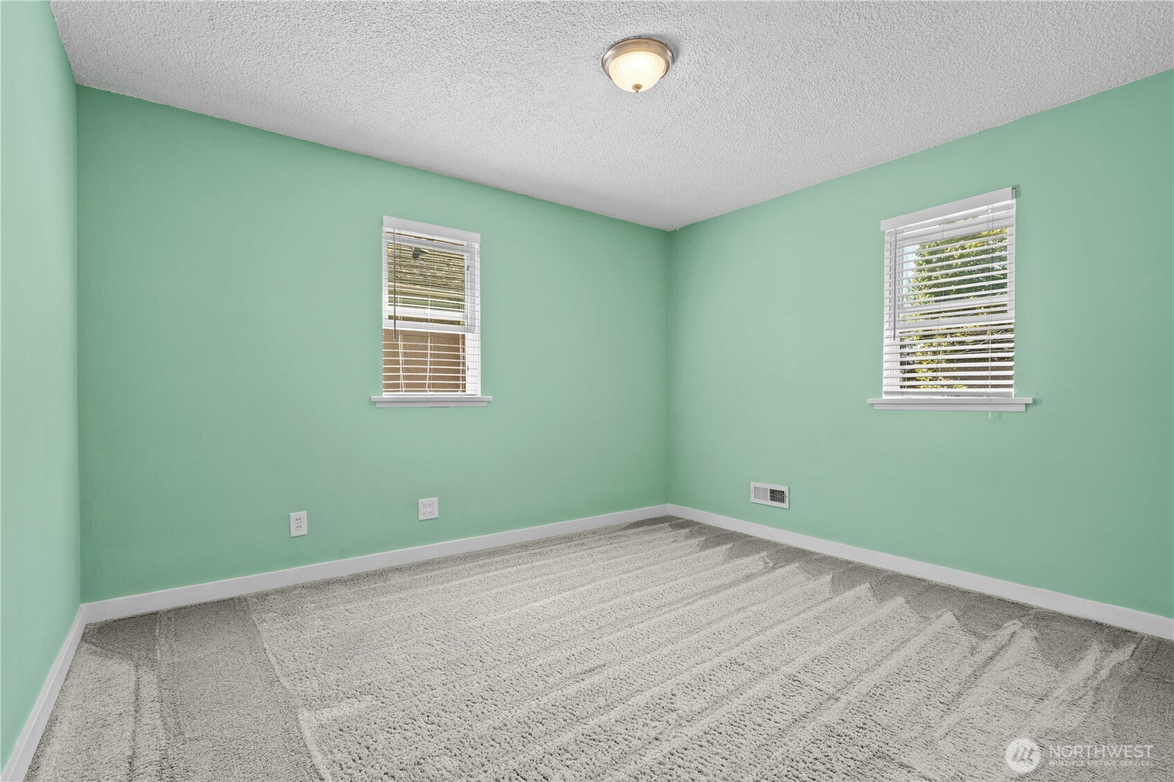 2340 S M Street Property Photo 14