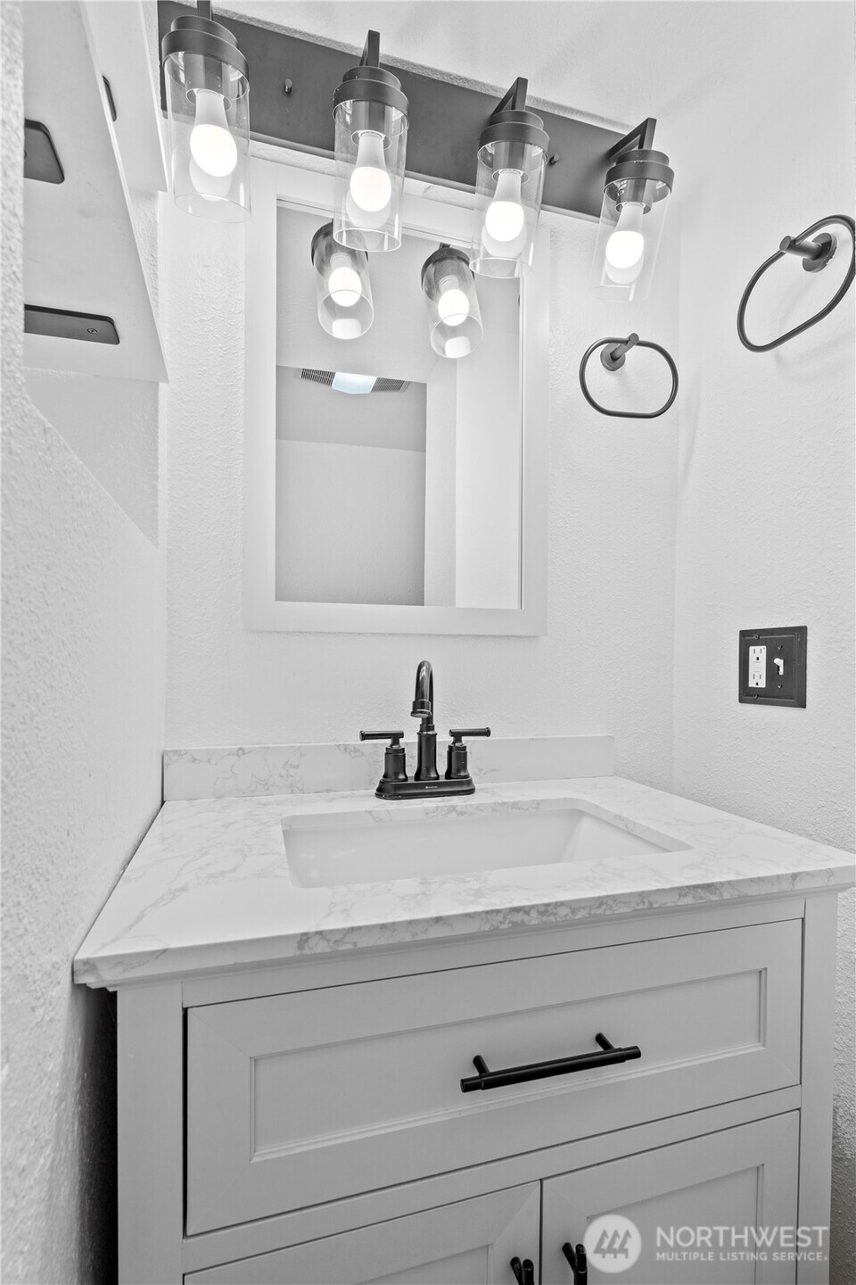 2340 S M Street Property Photo 24