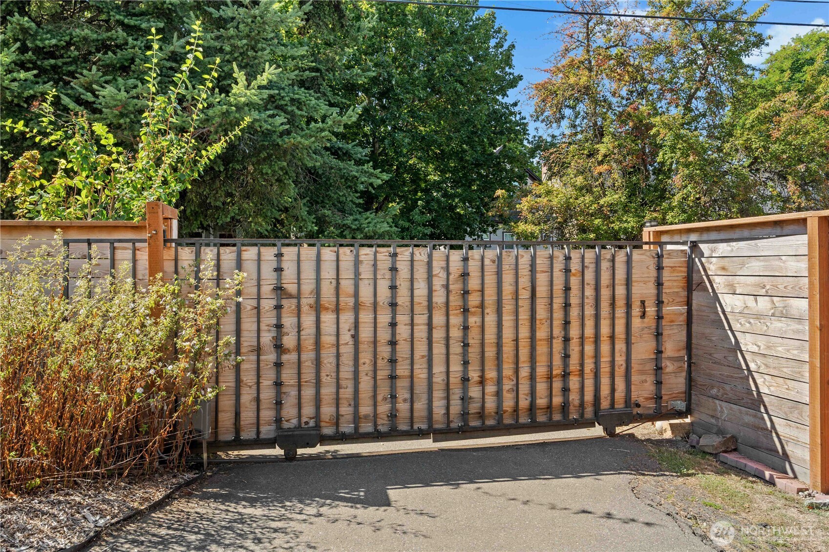 2340 S M Street Property Photo 30