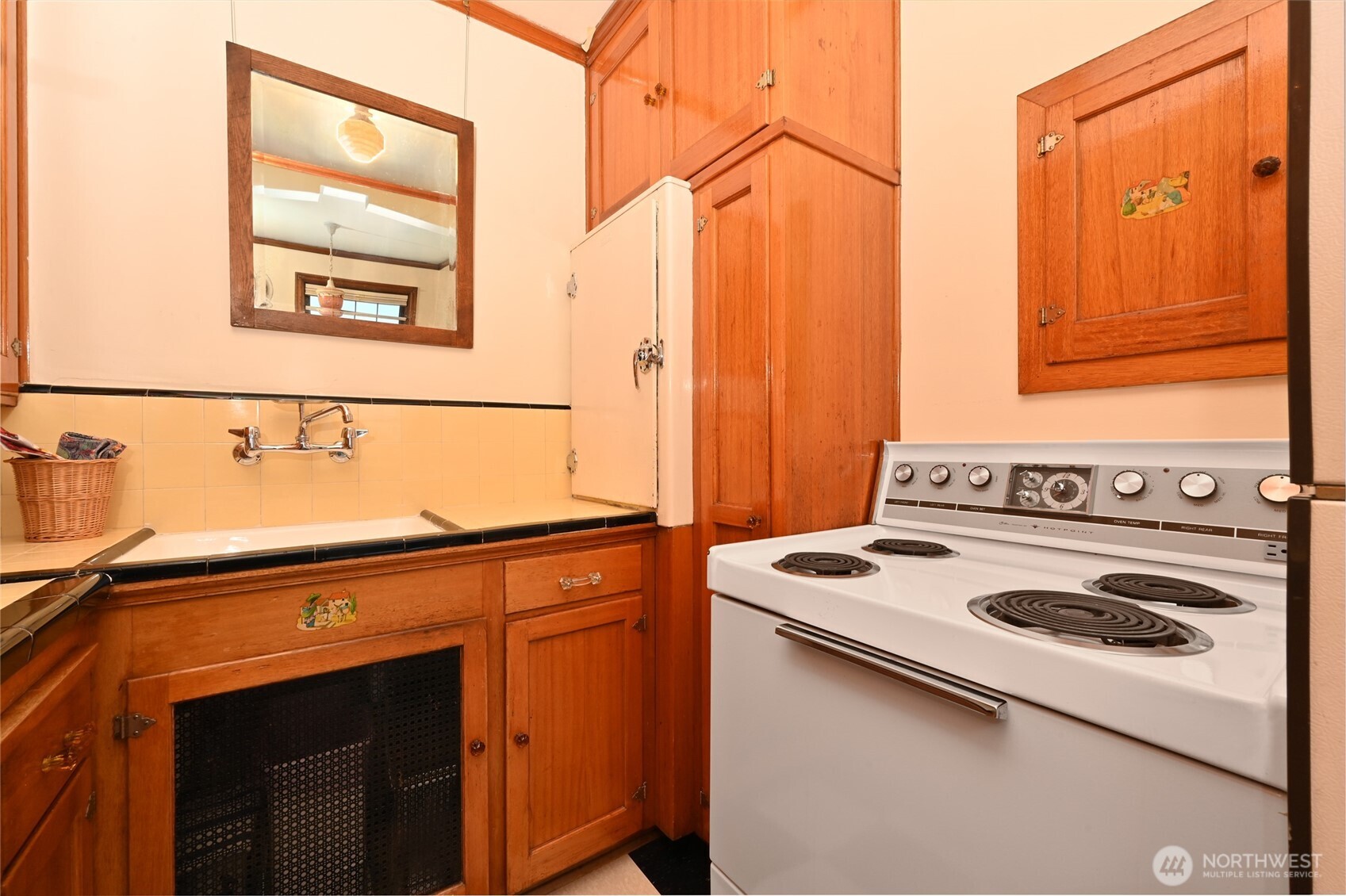400 Boylston Avenue 410 Property Photo 14