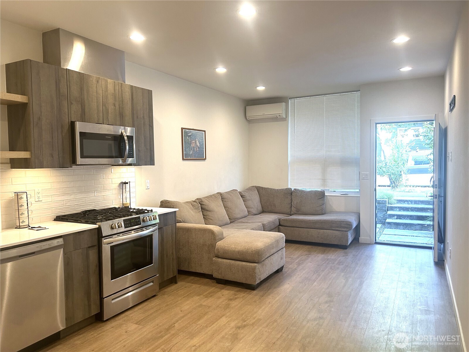 3307 Wetmore Avenue B Property Photo 5