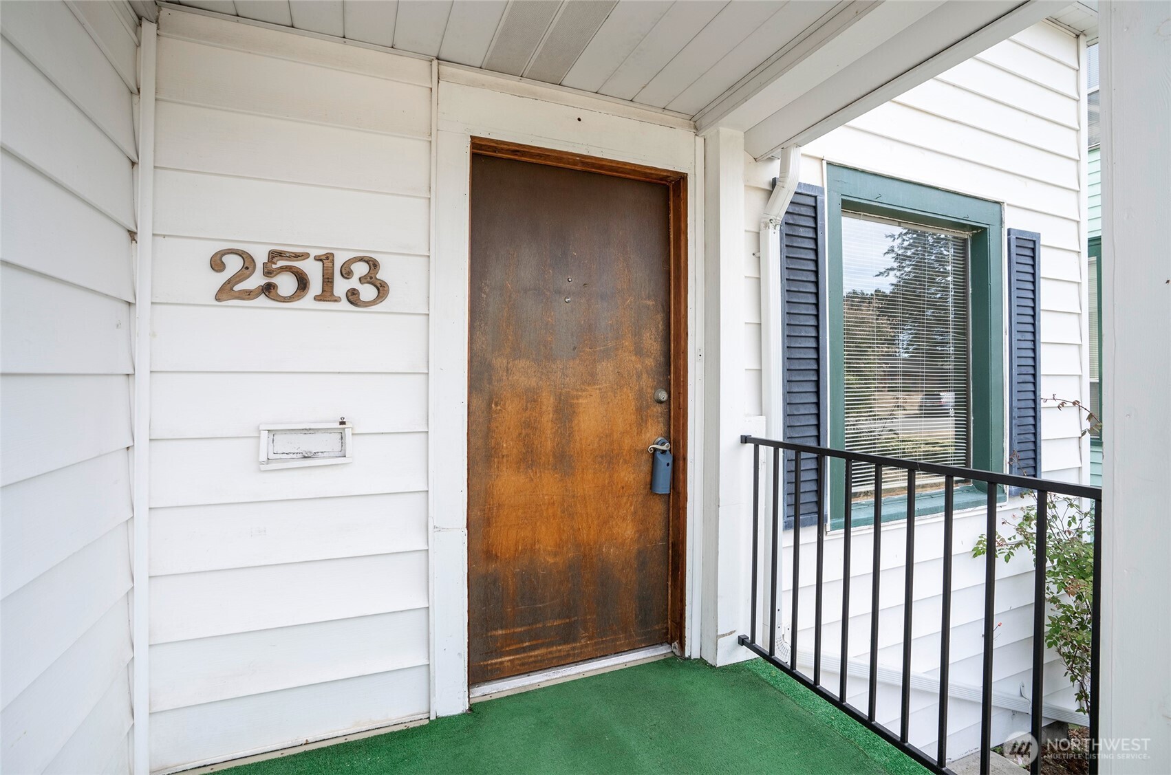 2513 Cedar Street Property Photo 4