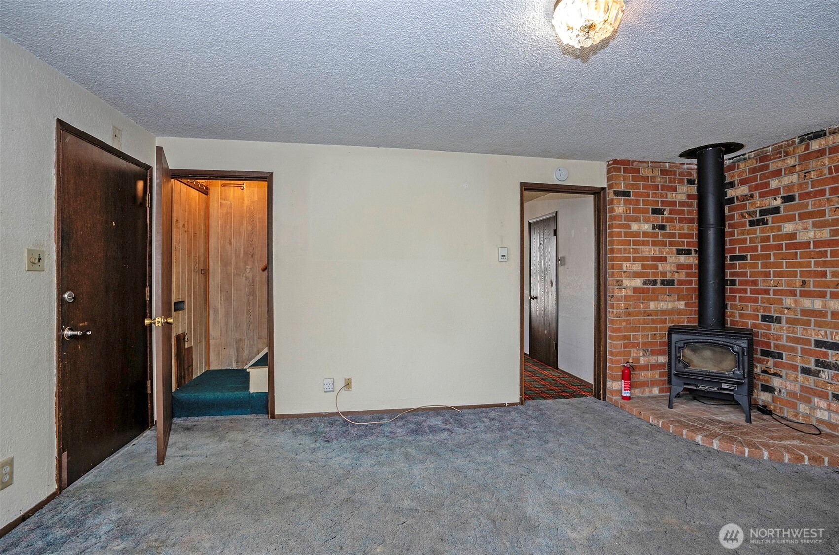2513 Cedar Street Property Photo 7