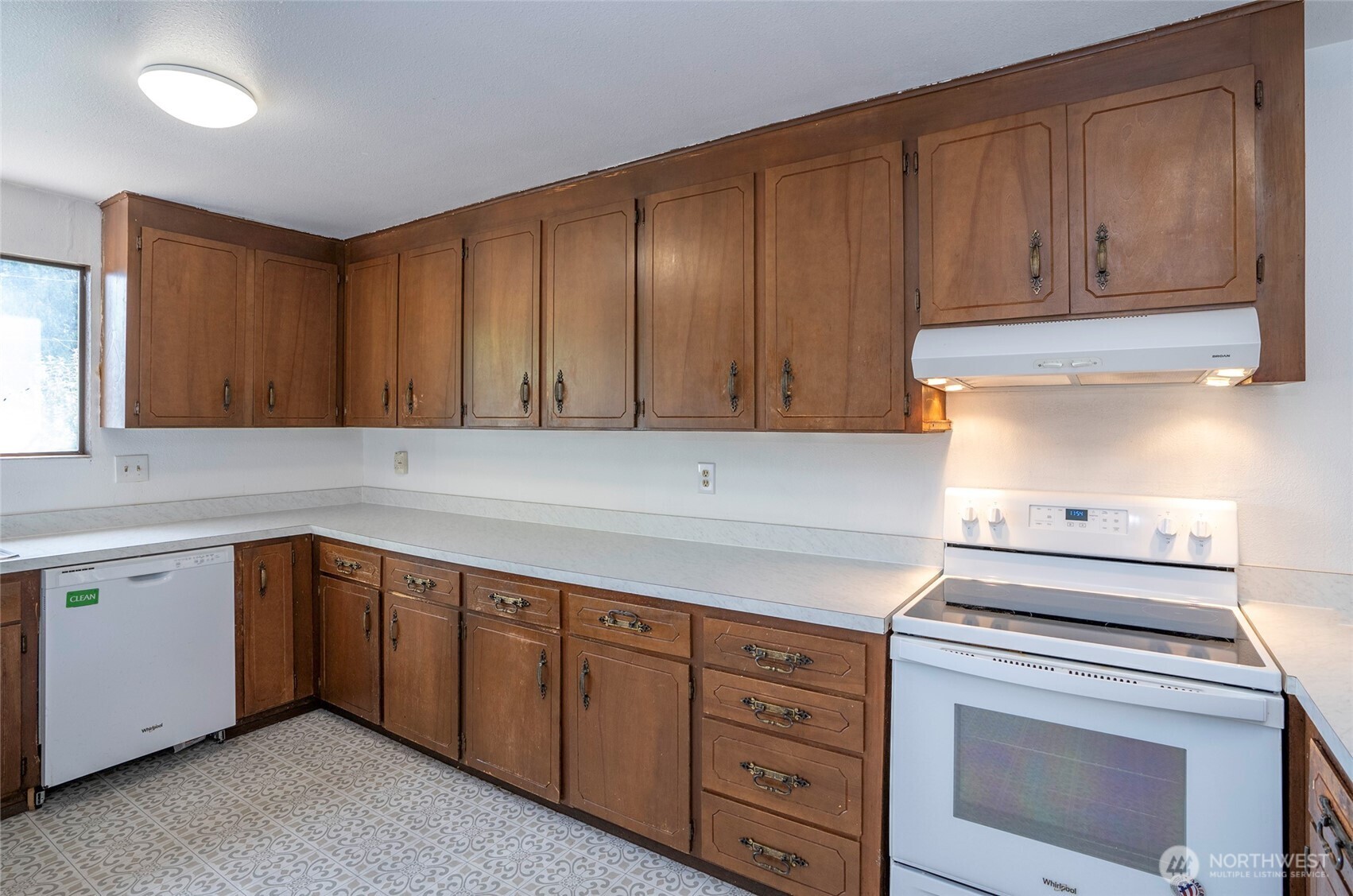 2513 Cedar Street Property Photo 11