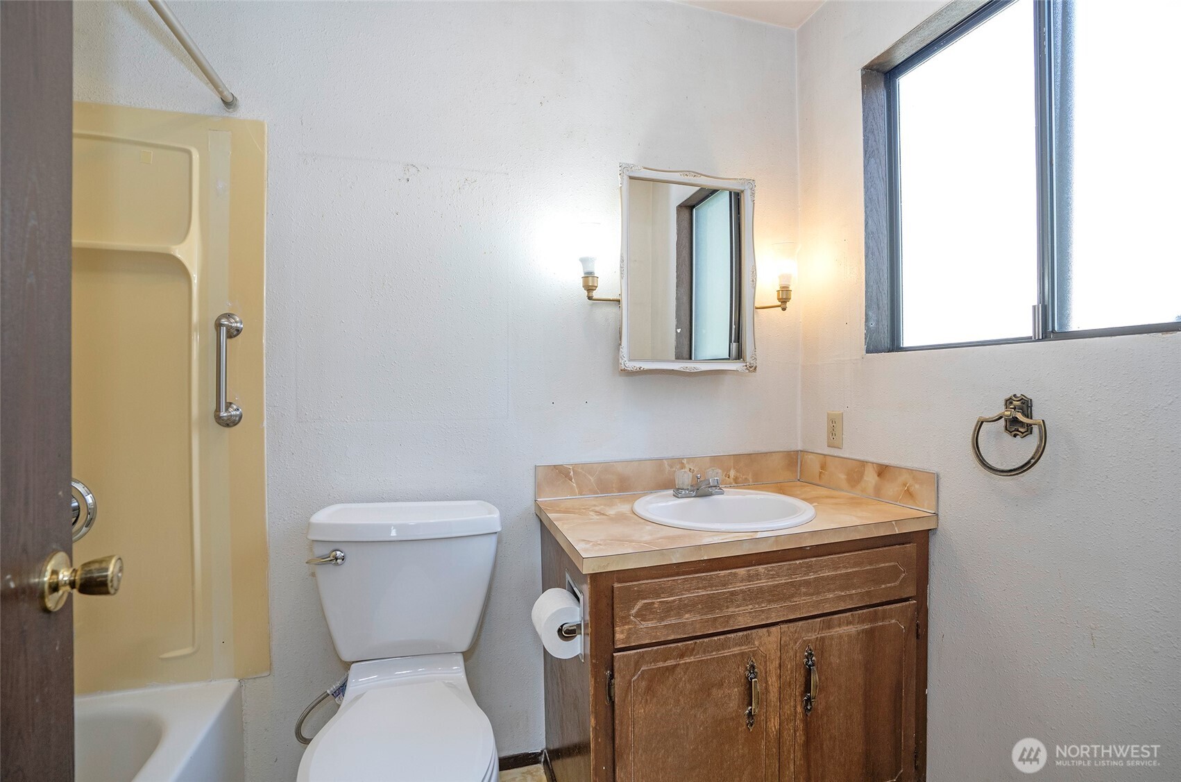 2513 Cedar Street Property Photo 24