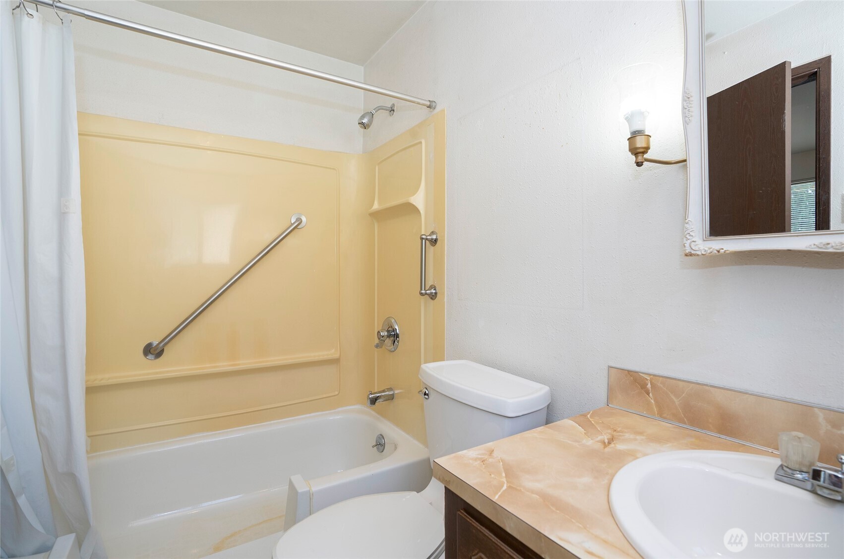 2513 Cedar Street Property Photo 25