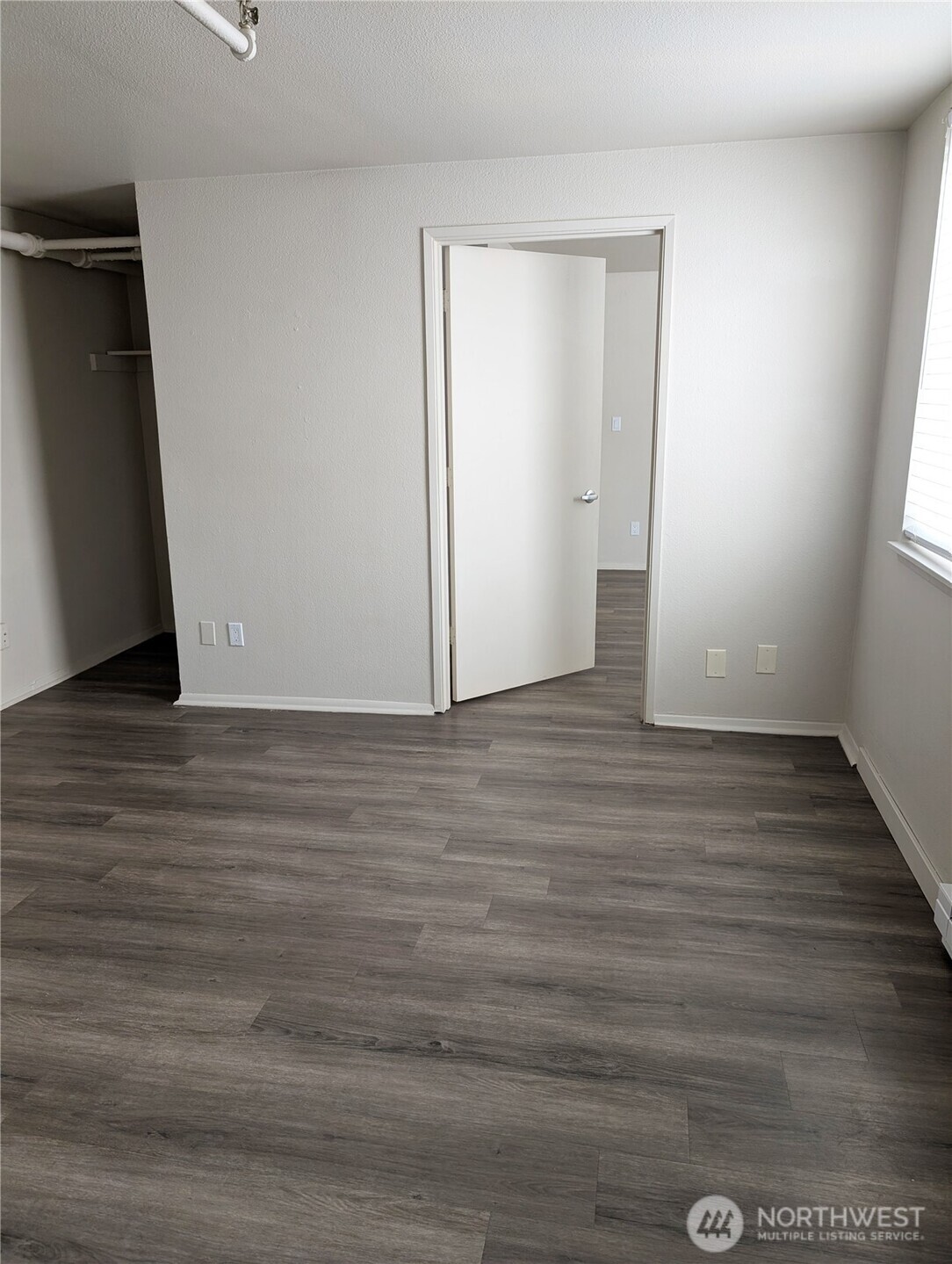 101 S 1st Street Property Photo 10