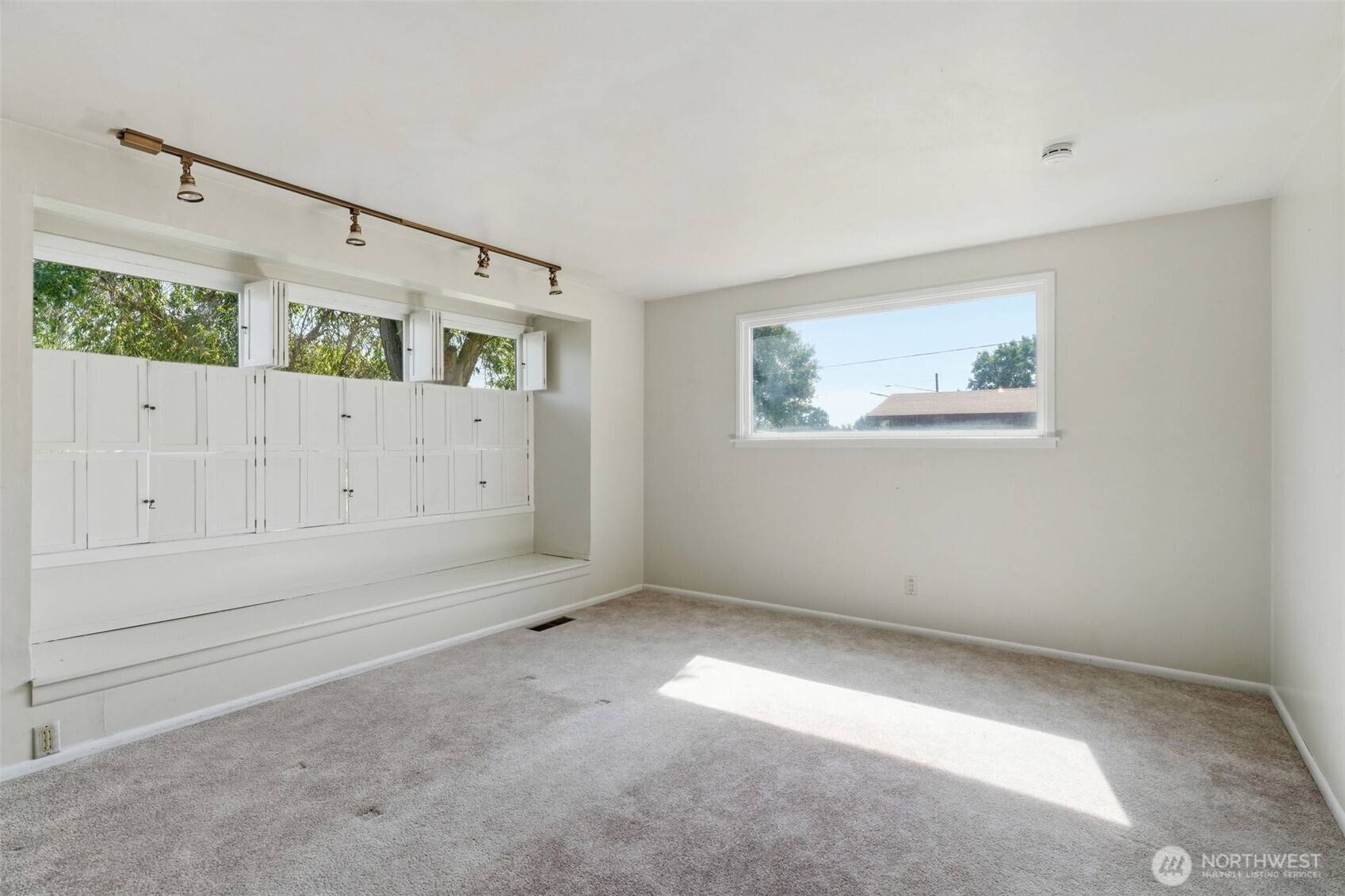 616 S 2nd Avenue Property Photo 5