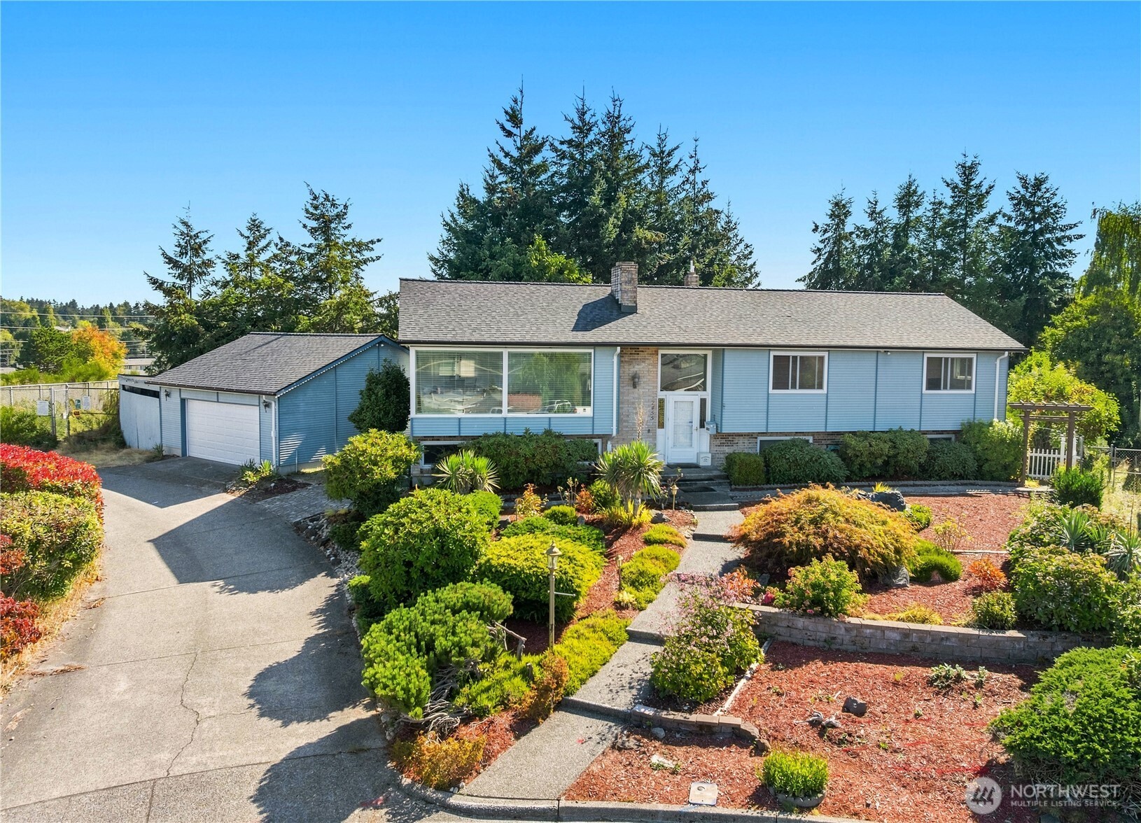 2455 Lenore Drive Property Photo 1