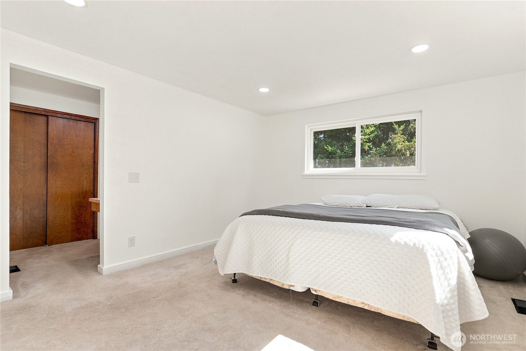 2455 Lenore Drive Property Photo 17