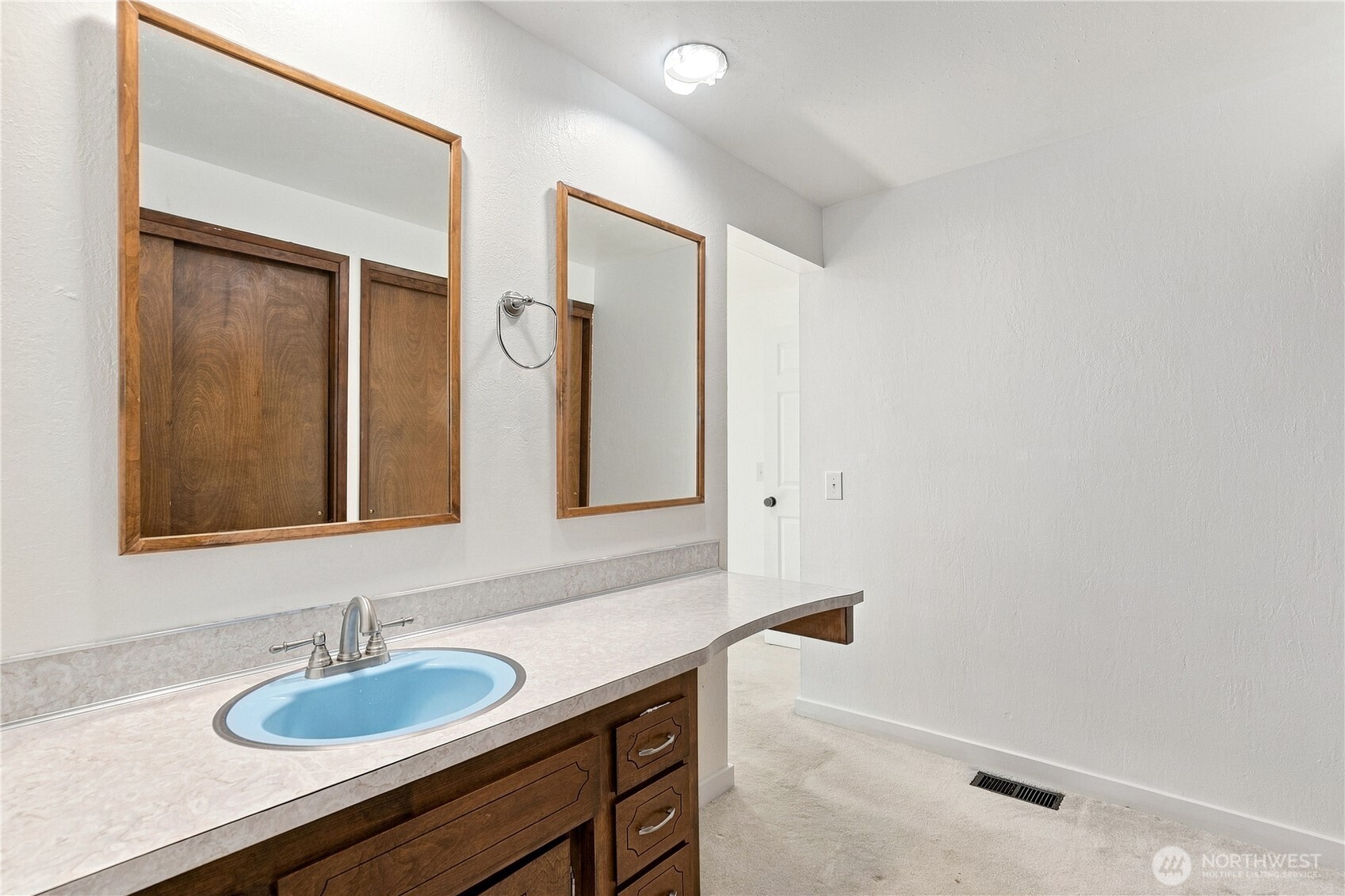 2455 Lenore Drive Property Photo 19