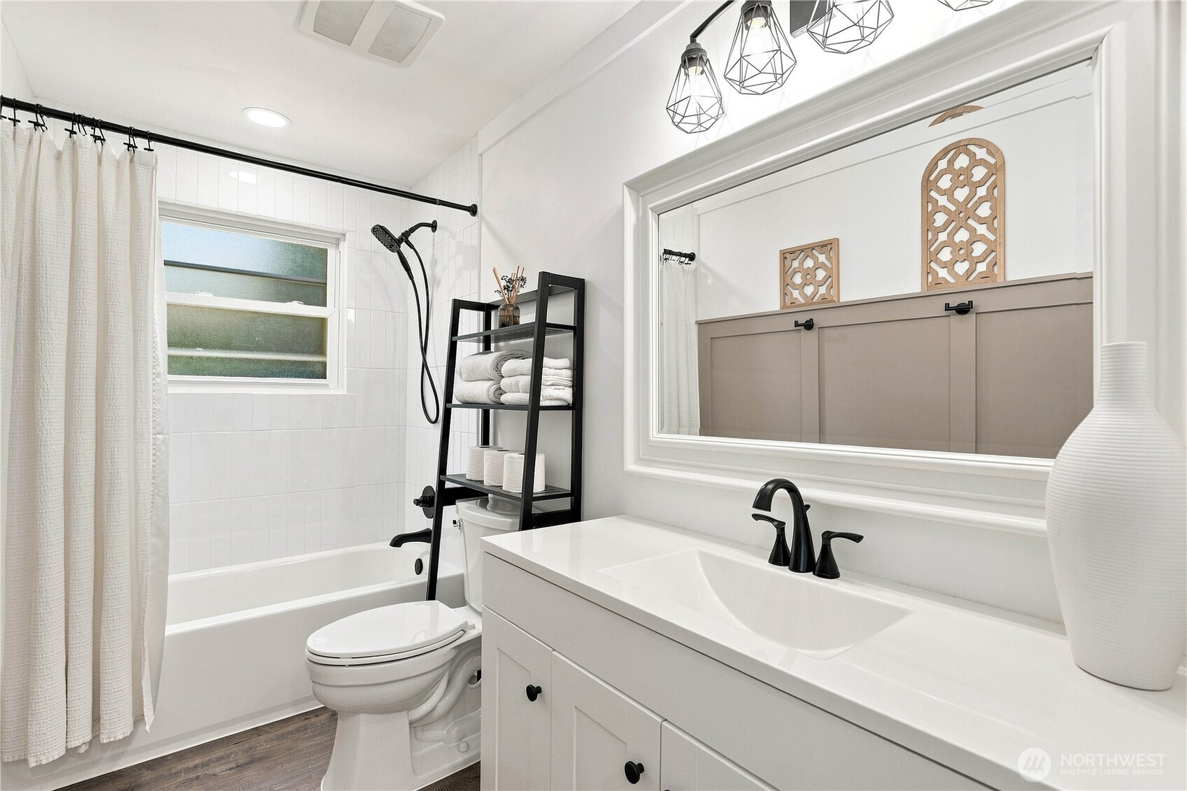 2455 Lenore Drive Property Photo 23