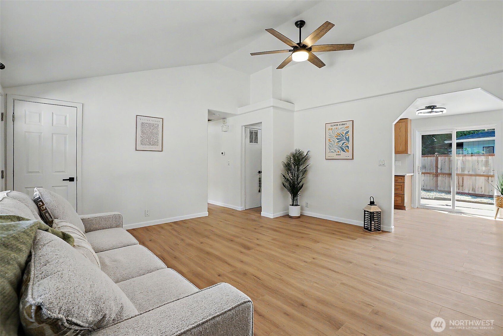 505 Riverview Drive Property Photo 4