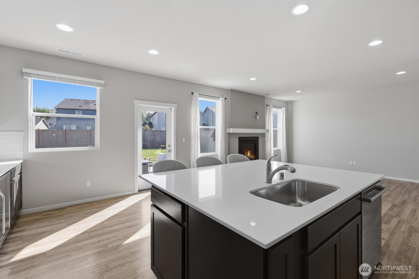 10507 Spruce Avenue Property Photo 6