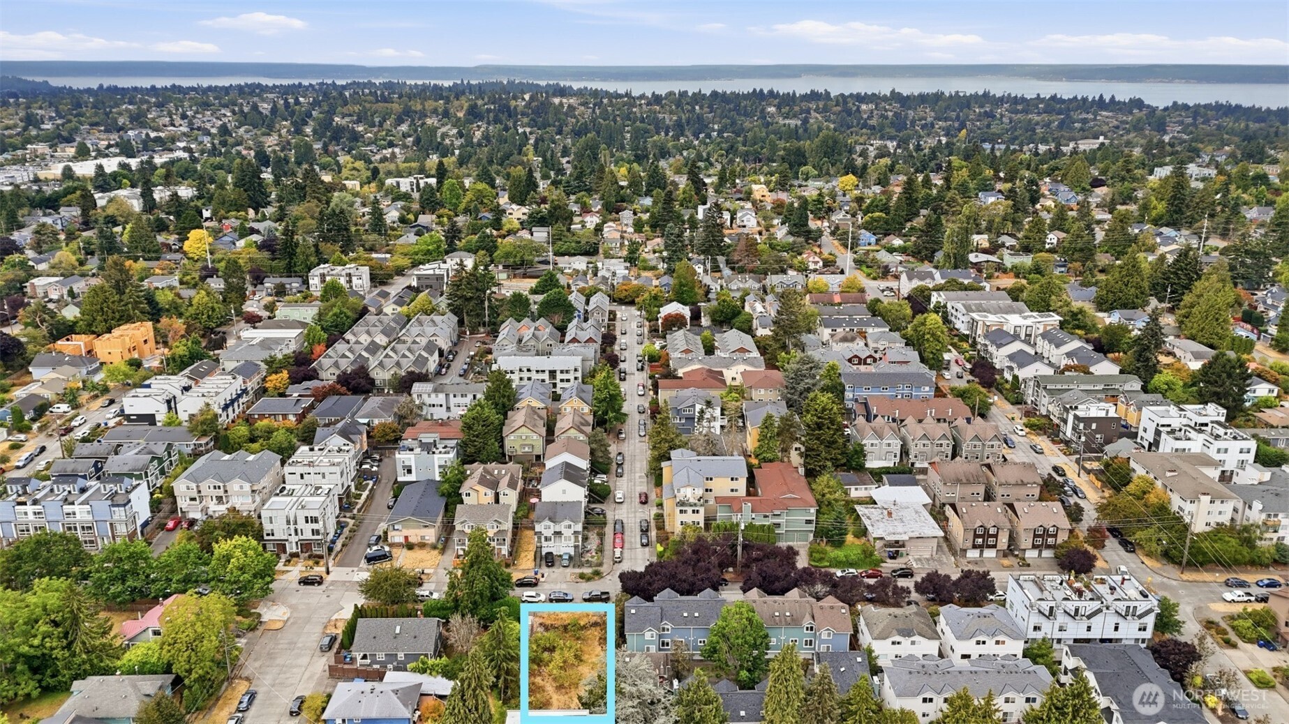 9309 Aurora Avenue Property Photo 8