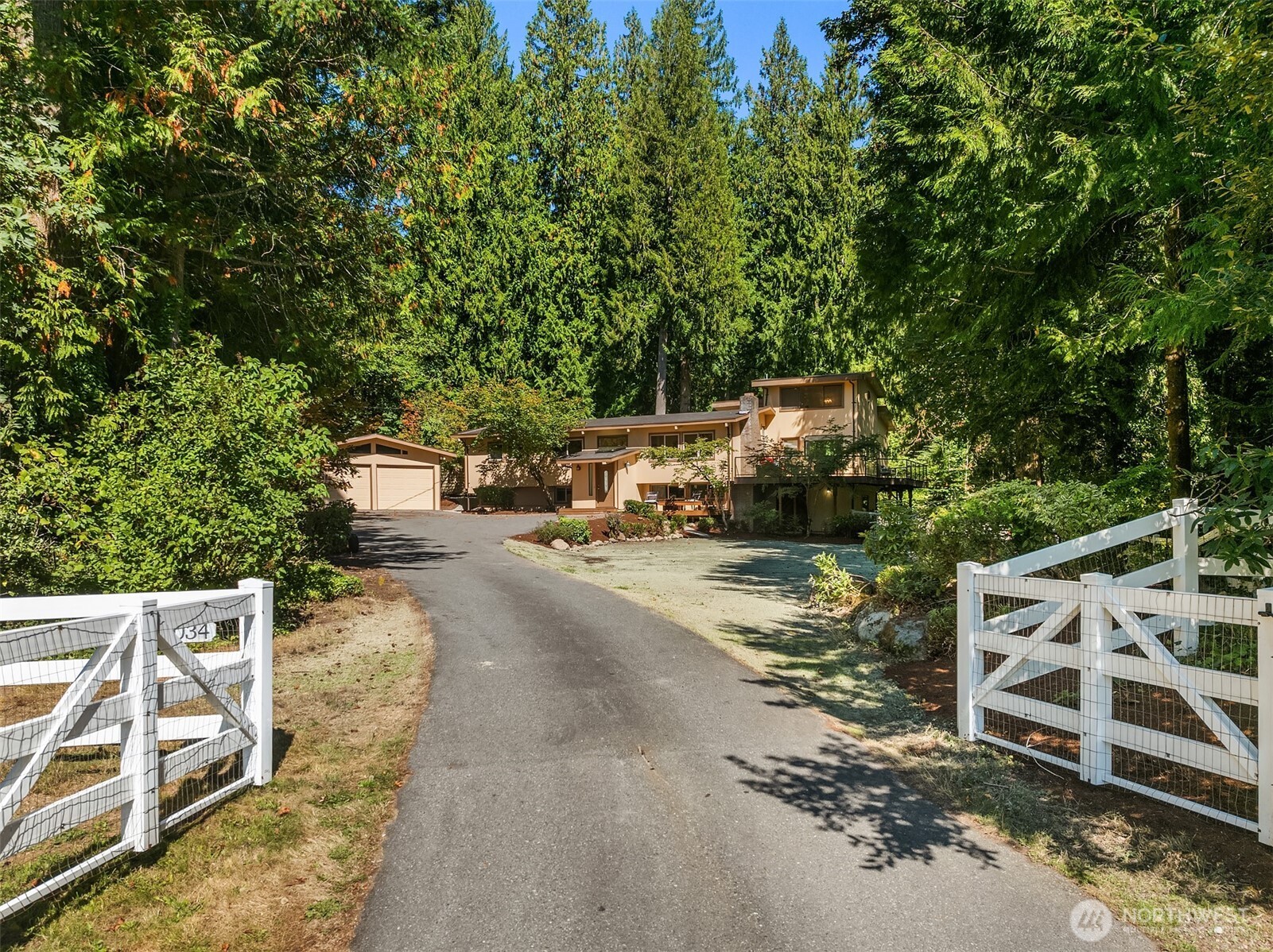 12034 206th Place Property Photo 2