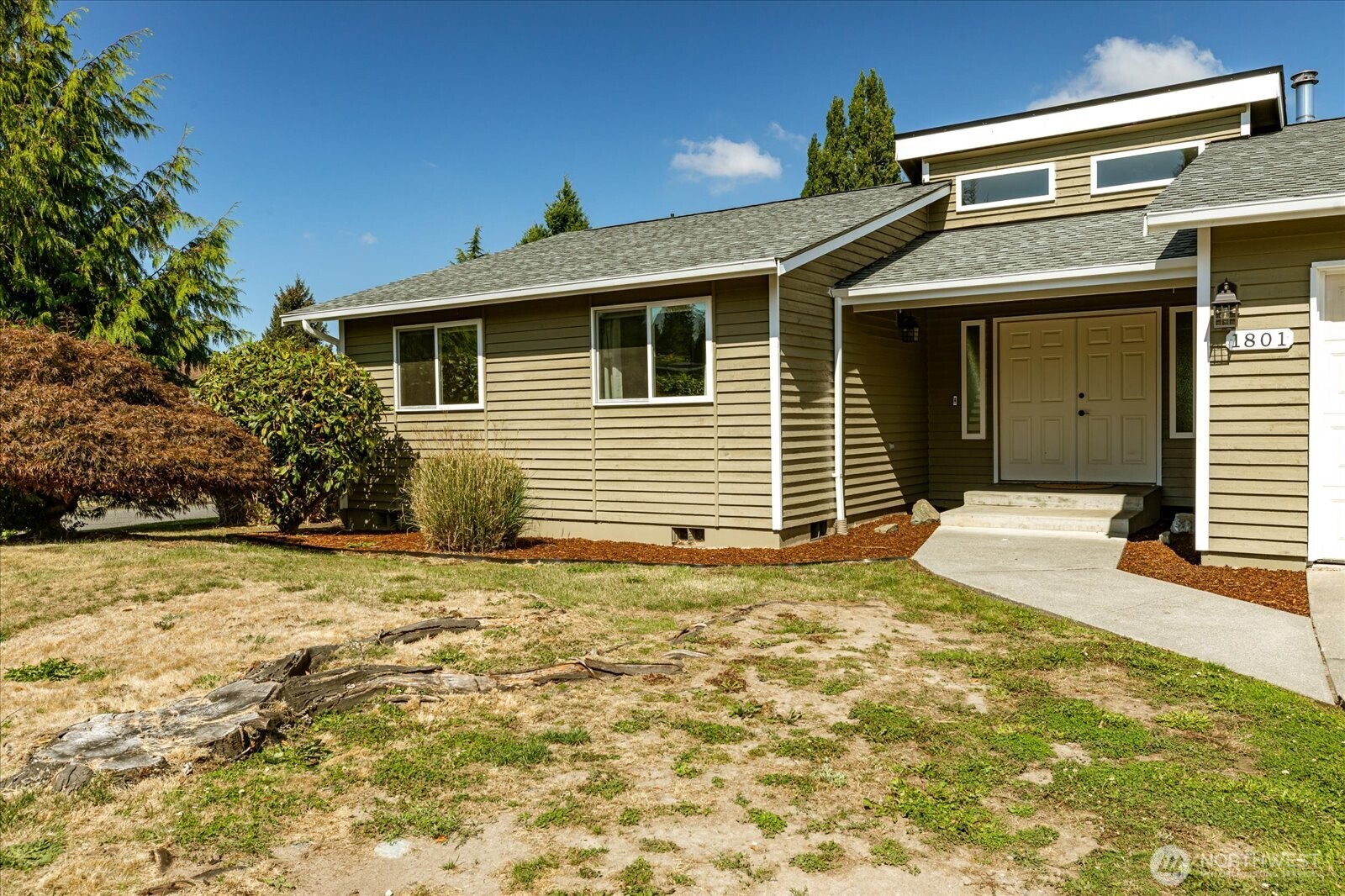 1801 Sandalwood Street Property Photo 2