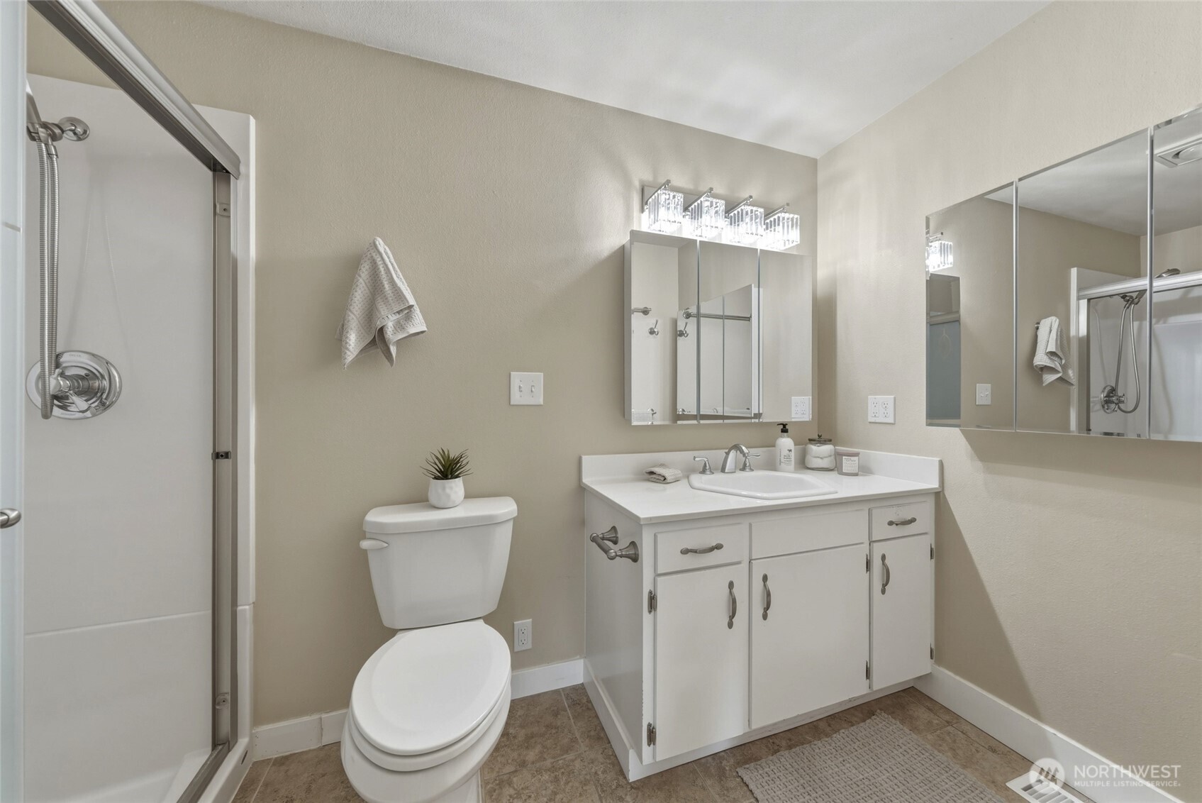 1182 Lancer Drive Property Photo 16
