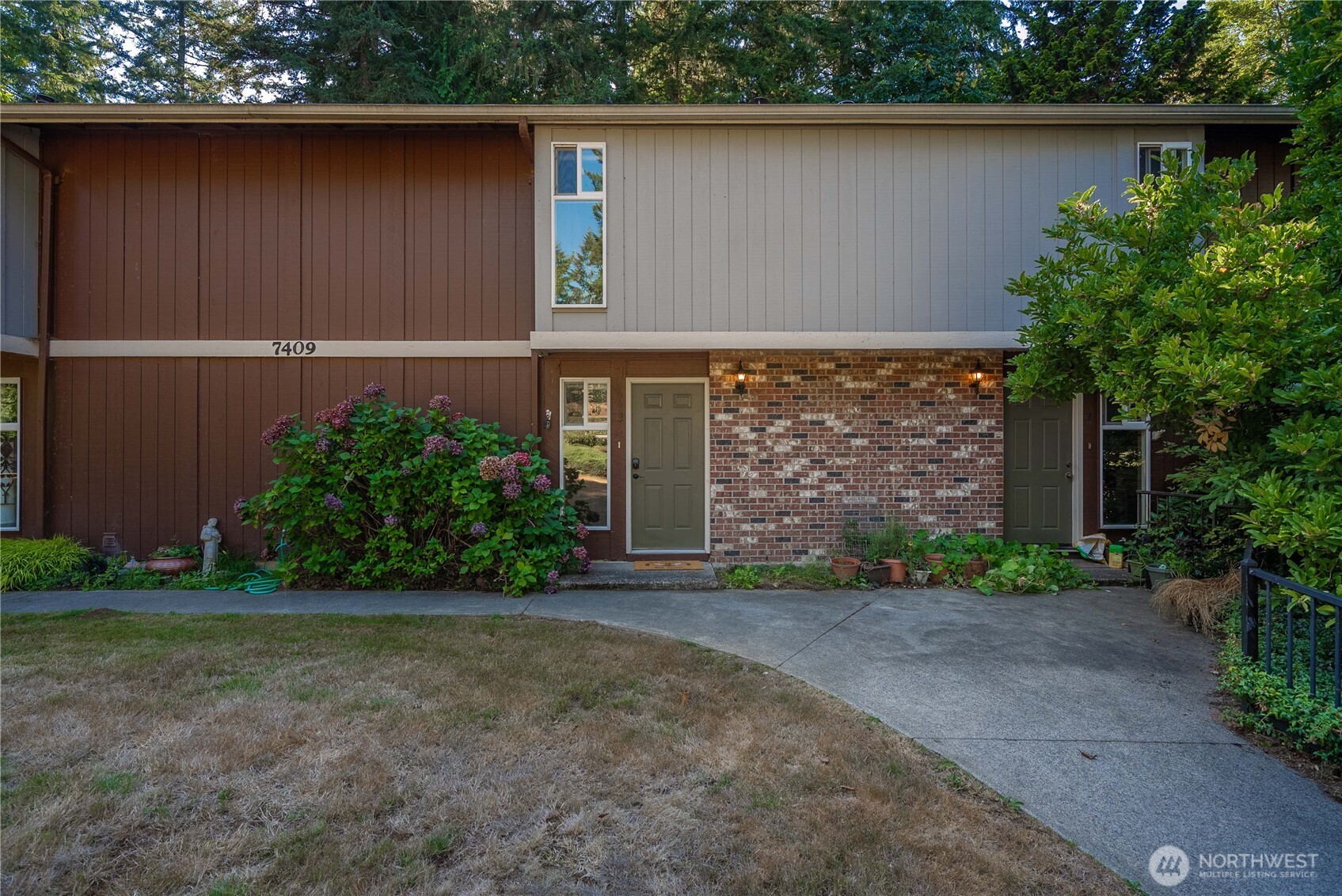 7409 Fairview Road 7c/18 Property Photo 1