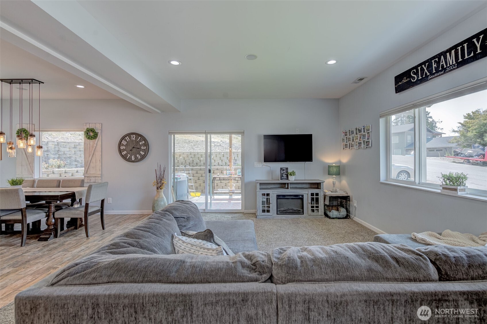 205 Skyline Drive Property Photo 5