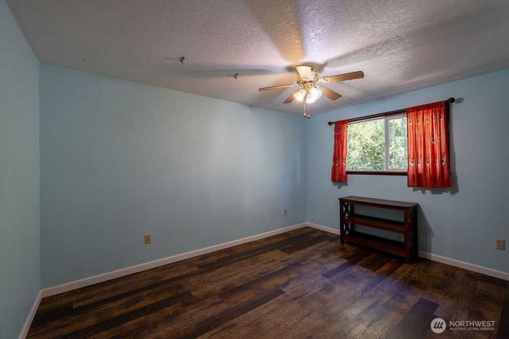 1115 W Hazel Street Property Photo 19